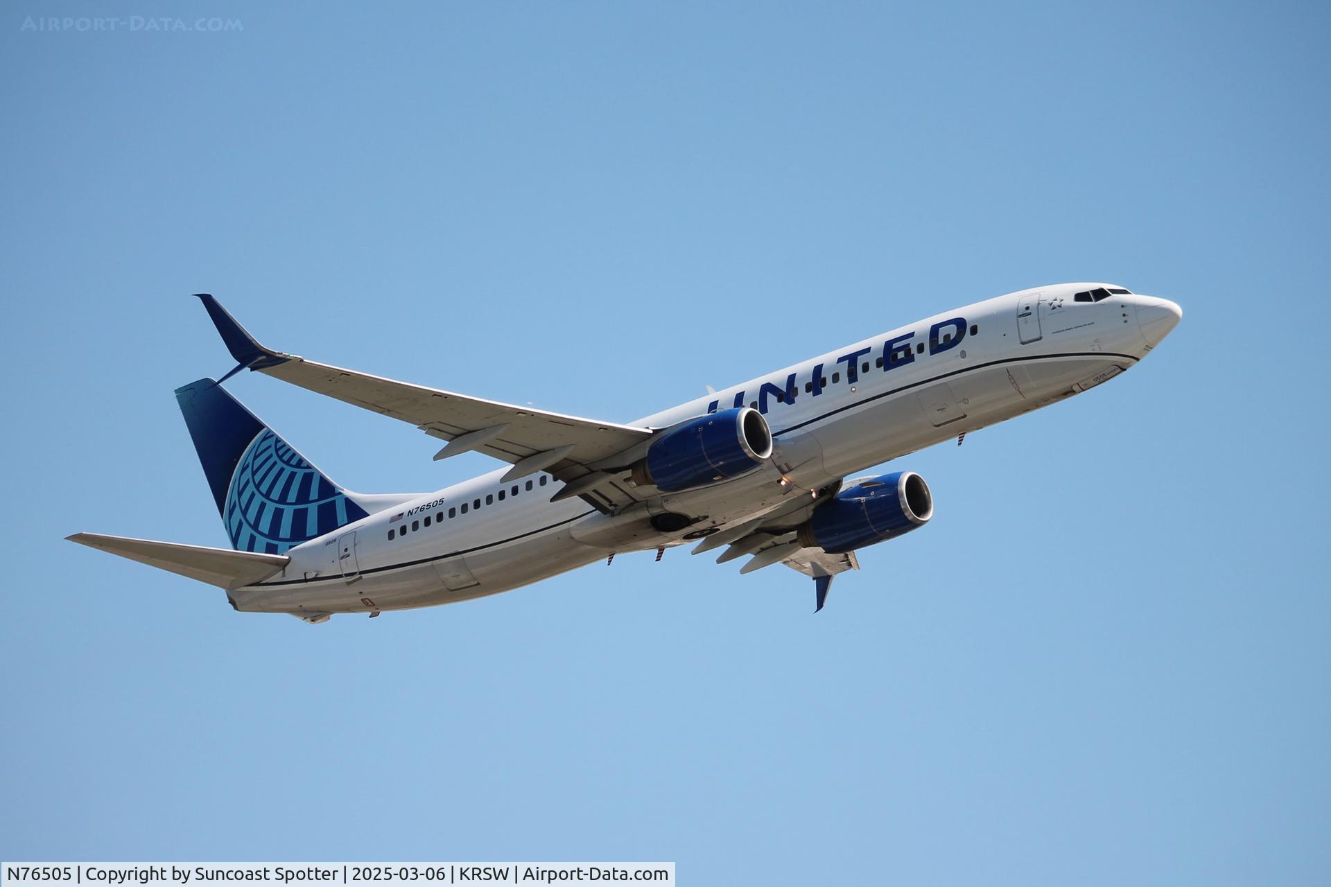N76505, 2006 Boeing 737-824 C/N 32834, United Flight 1728 departs Southwest Florida International Airport enroute to Washington-Dulles International Airport