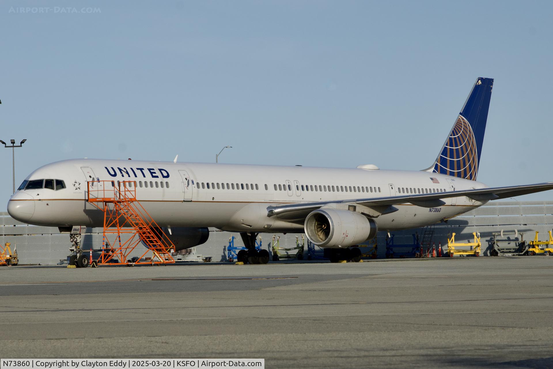N73860, 2001 Boeing 757-33N C/N 32584, SFO 2025