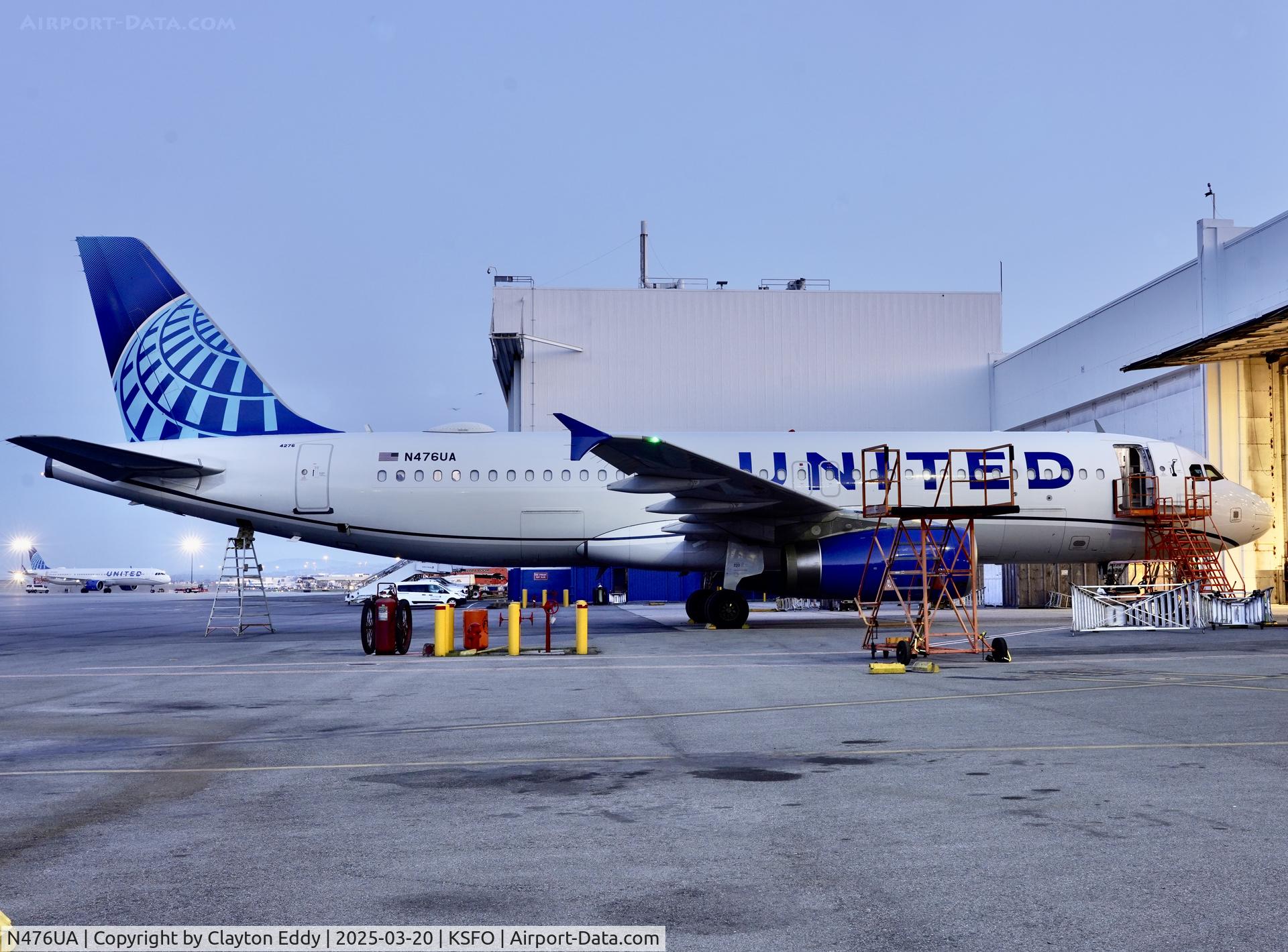 N476UA, 2001 Airbus A320-232 C/N 1508, SFO 2025