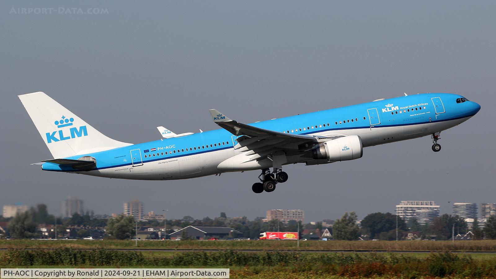 PH-AOC, 2005 Airbus A330-203 C/N 703, at eham