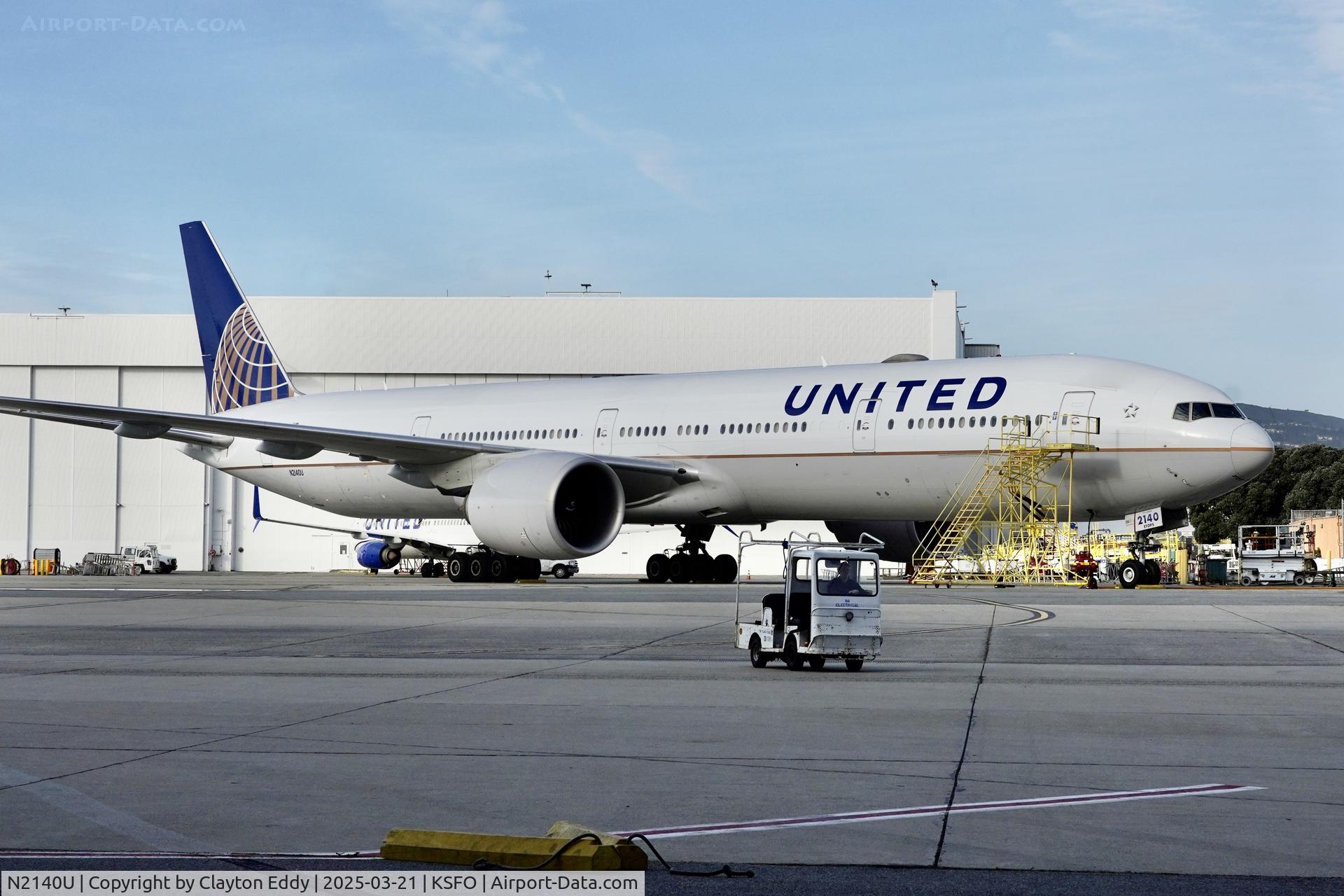 N2140U, 2017 Boeing 777-300/ER C/N 62651, SFO 2025