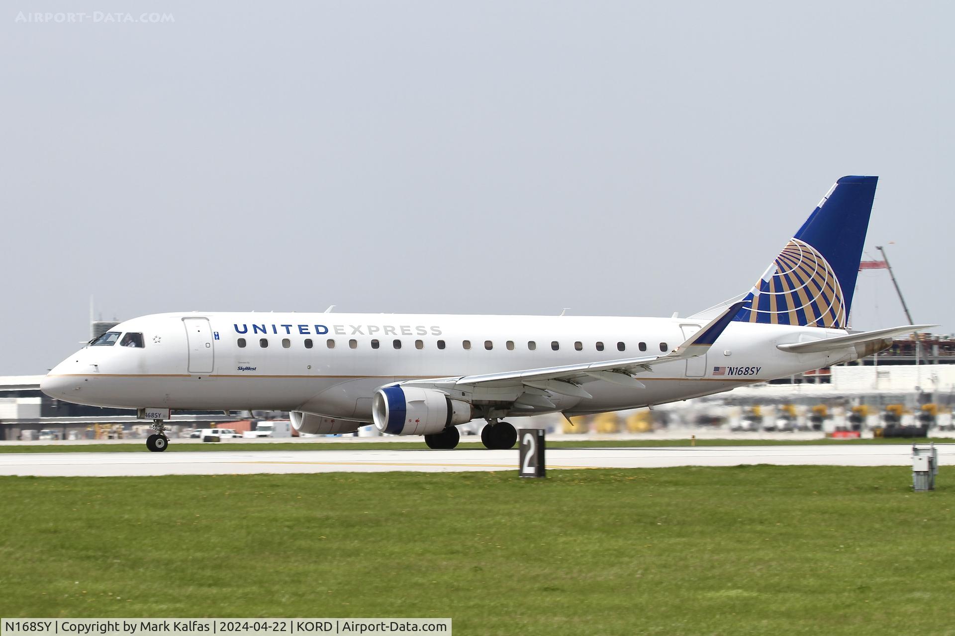 N168SY, 2016 Embraer 175LR (ERJ-170-200LR) C/N 17000617, E75L SkyWest /United Express EMBRAER 175 N168SY departing 22L KORD