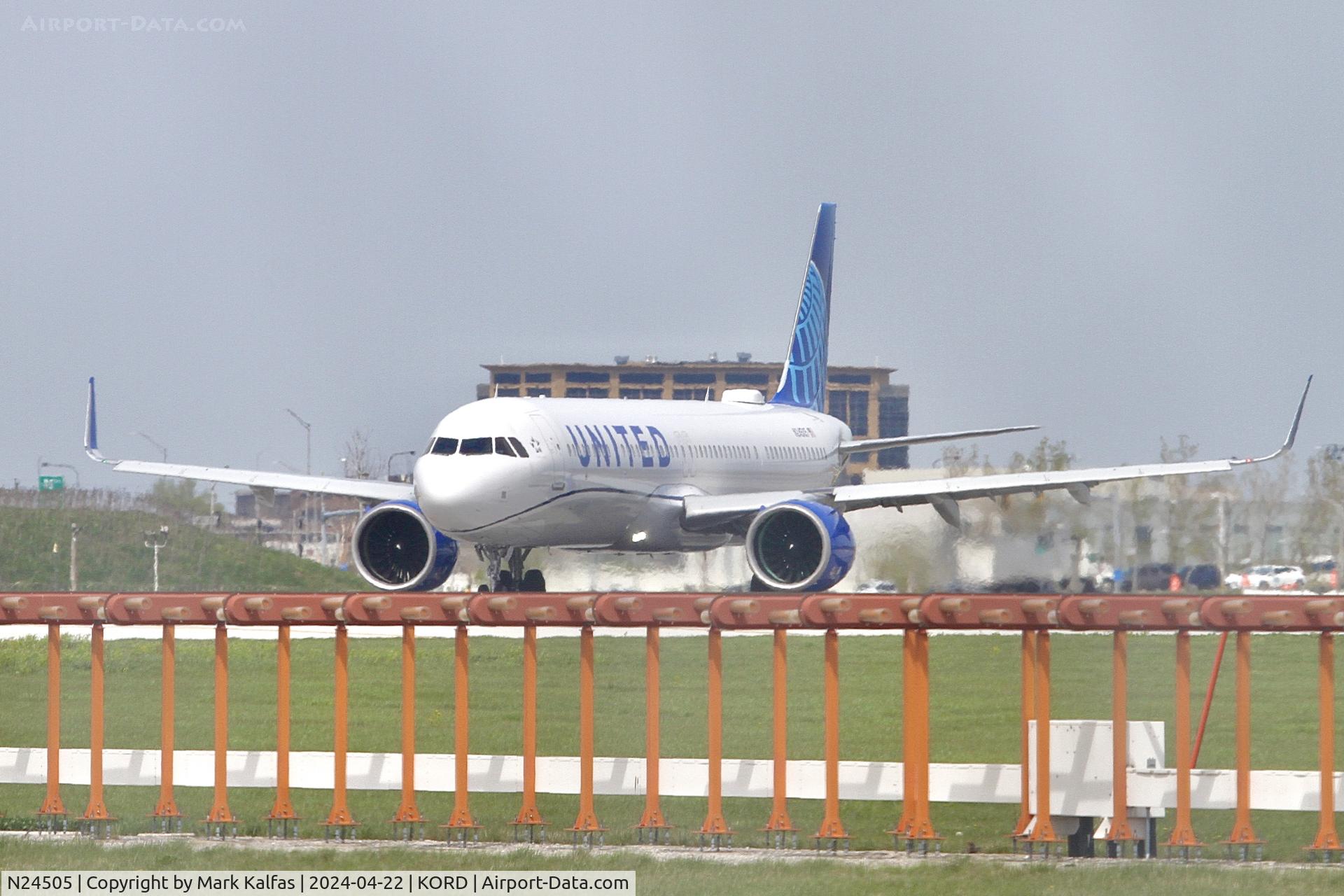 N24505, 2023 Airbus A321-271NX C/N 11661, A321 United Airlines Airbus A321-271NX NEO N24505 departing 22L KORD