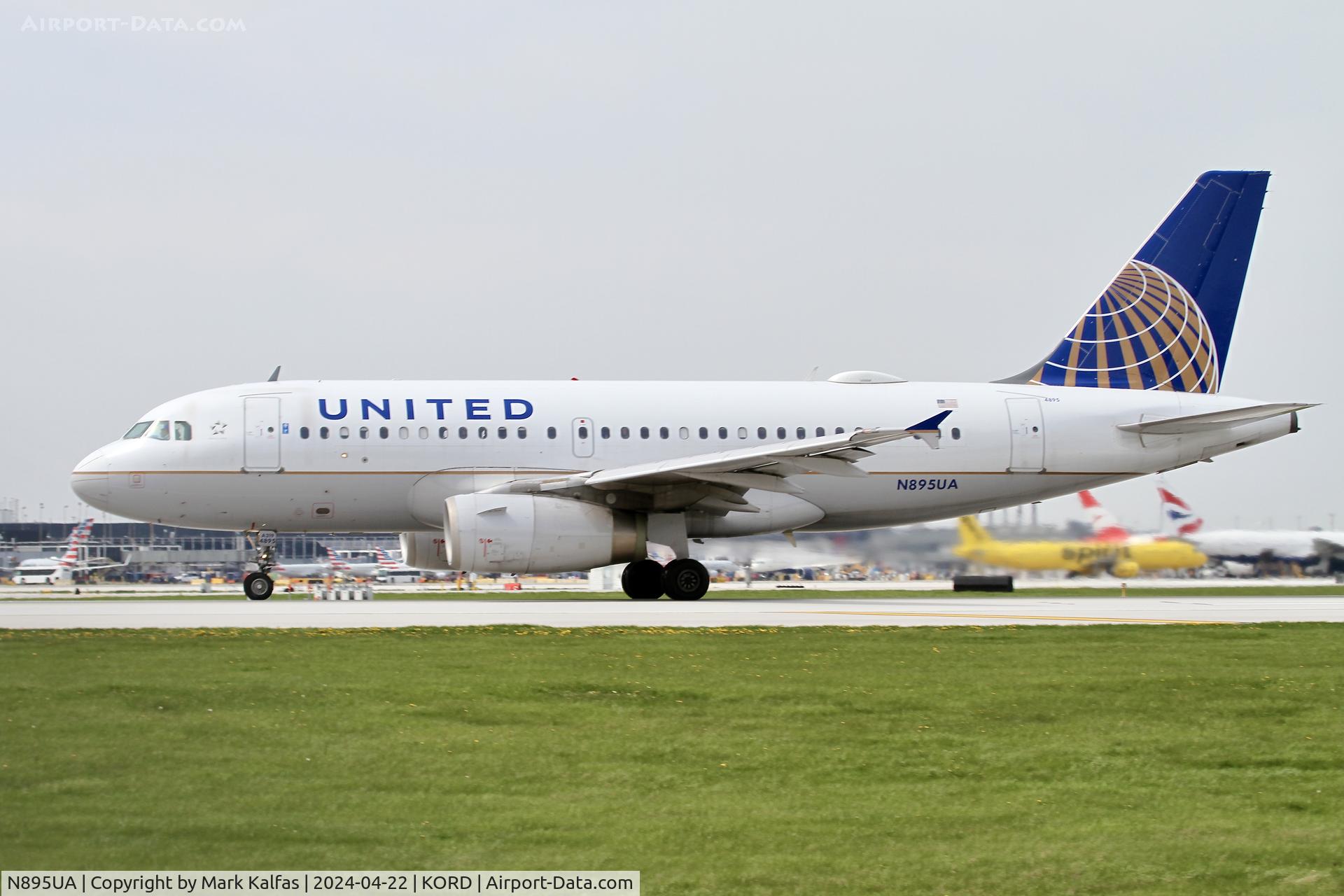 N895UA, 2007 Airbus A319-132 C/N 3020, A319 United Airlines Airbus A319-132 N895UA departing 22l KORD