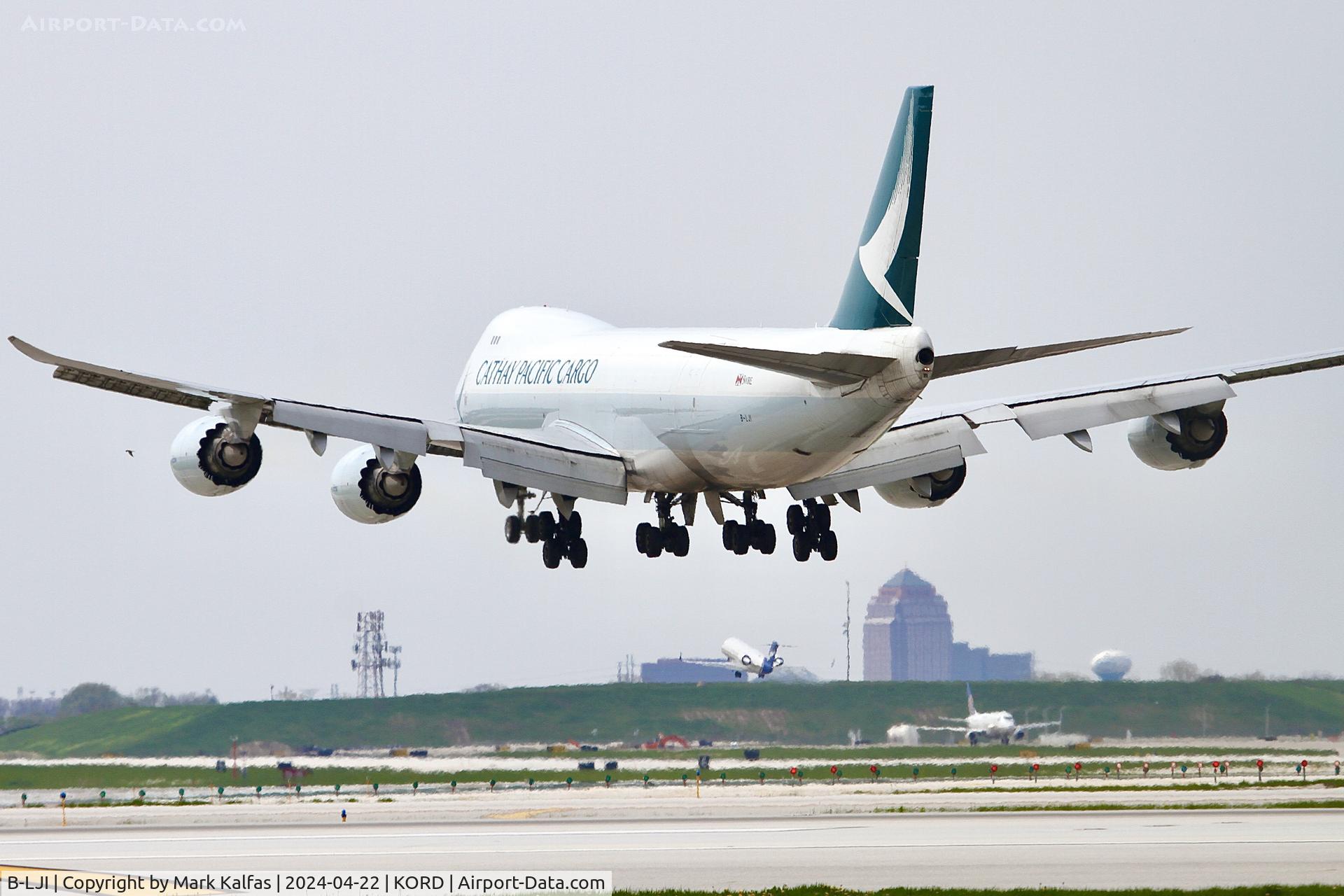 B-LJI, 2012 Boeing 747-867F/SCD C/N 39247, B748 Cathy Pacific Cargo Boeing 747-867F/SCD arriving 28C KORD