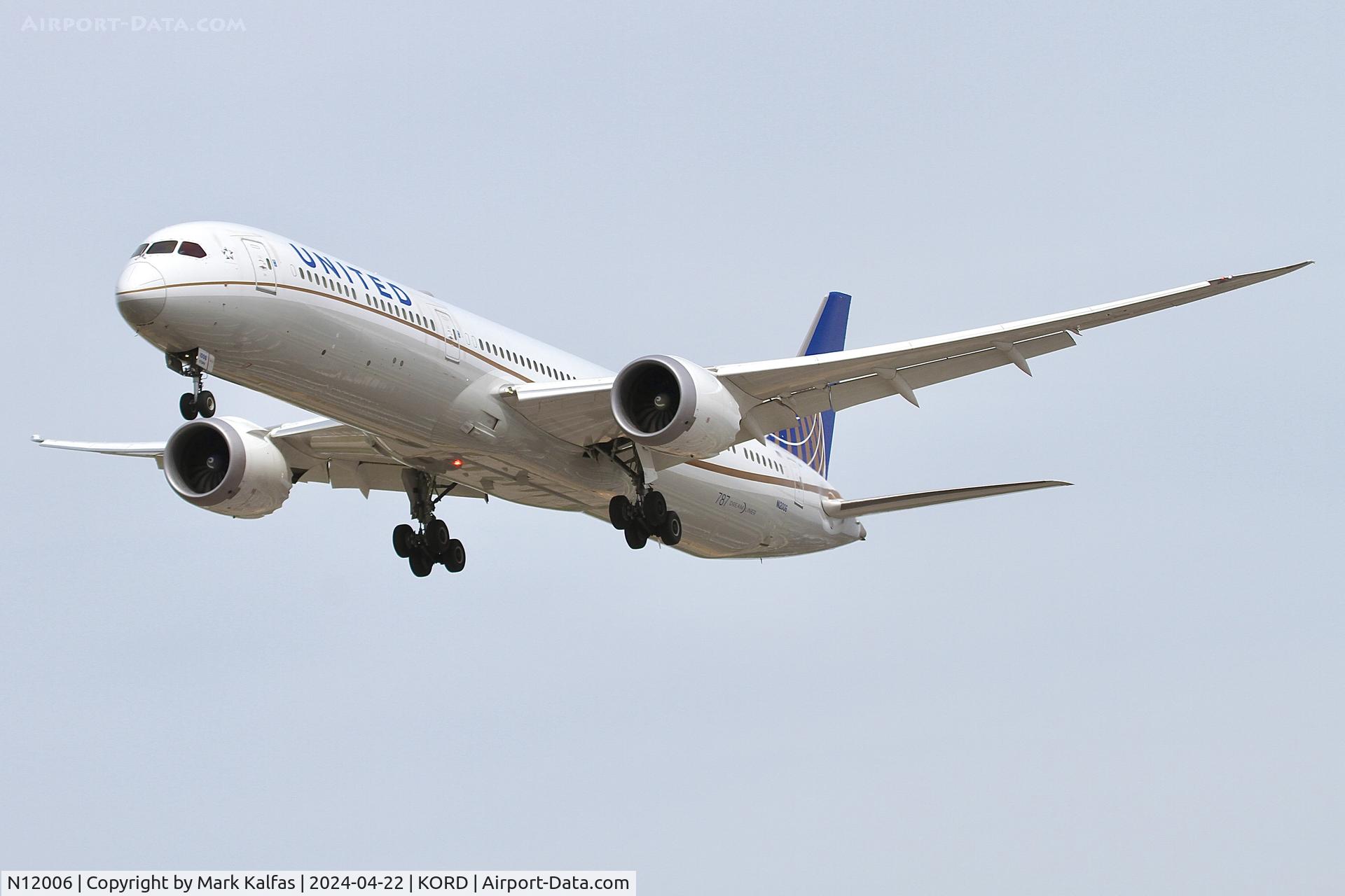 N12006, 2019 Boeing 787-10 Dreamliner C/N 60140, B78X United Airlines BOEING 787-10 Dreamliner N12006 28Capproach KORD