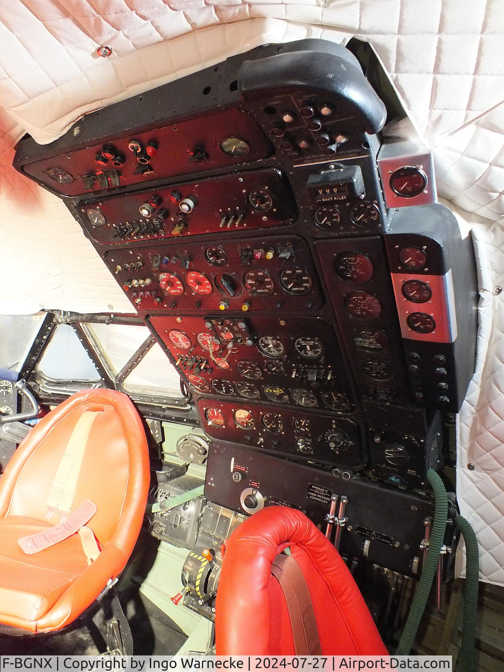 F-BGNX, 1953 De Havilland DH.106 Comet 1XB C/N 6020, De Havilland D.H.106 Comet 1XB (fuselage only minus tail section/wings) at the De Havilland Aircraft Museum, London Colney #c