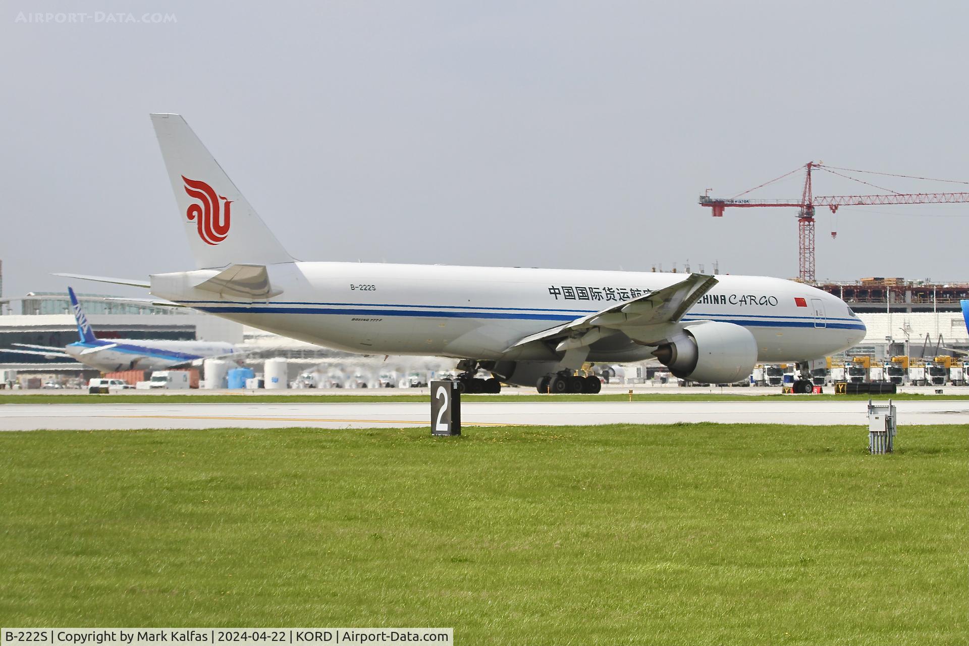 B-222S, 2023 Boeing B-777F C/N 67833, B77L Air China Cargo Boeing B-777F B-222S Taxi Way GG at KORD