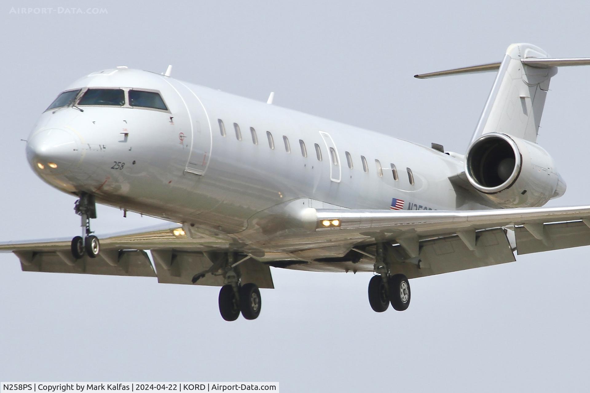 N258PS, 2004 Bombardier CRJ-200ER (CL-600-2B19) C/N 7941, CRJ2 Contour Airlines Corporate Flight Management Bombardier CRJ-200ER N258PS 28C approach KORD
