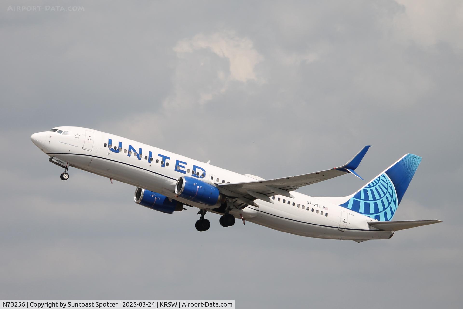N73256, 2000 Boeing 737-824 C/N 30611, United Flight 2324 departs Southwest Florida International Airport enroute to Denver International Airport
