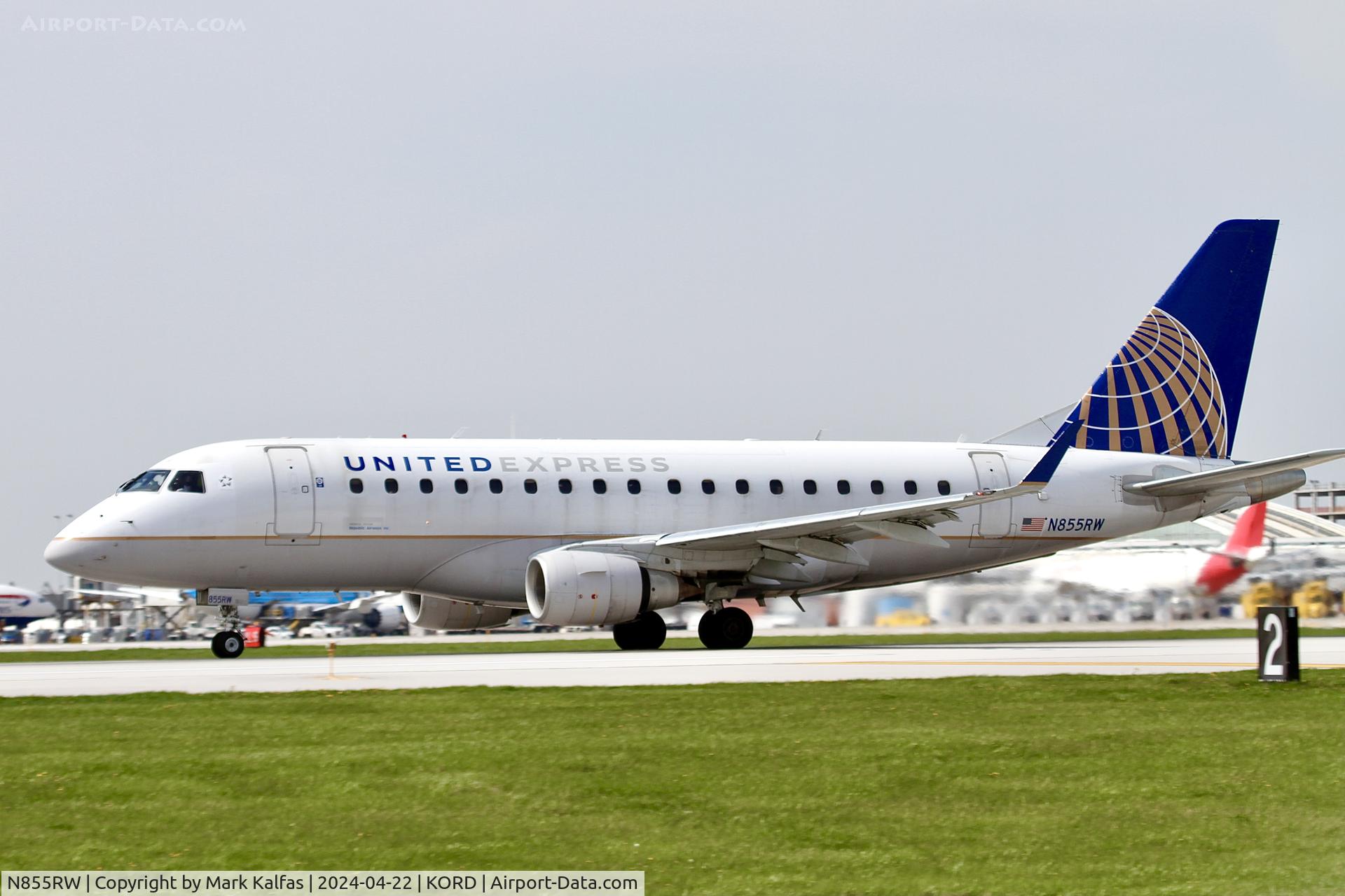 N855RW, 2005 Embraer 170SE (ERJ-170-100SE) C/N 17000077, E170 Republic Airways / United Express Embraer 170SE (ERJ-170-100SE) N855RW departing 22L KORD