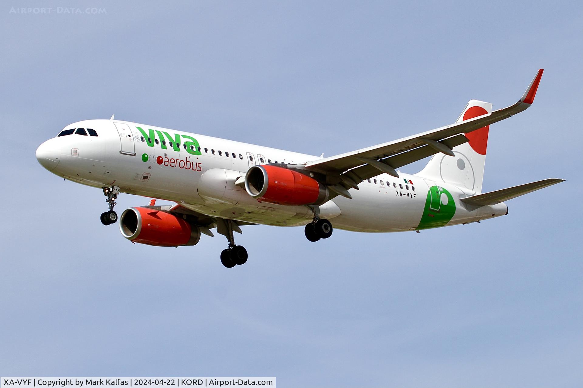 XA-VYF, 2014 Airbus 320-232 C/N 6136, A320 VIVA AEROBUS Airbus 320-232 XA-VYF arriving 28C KORD