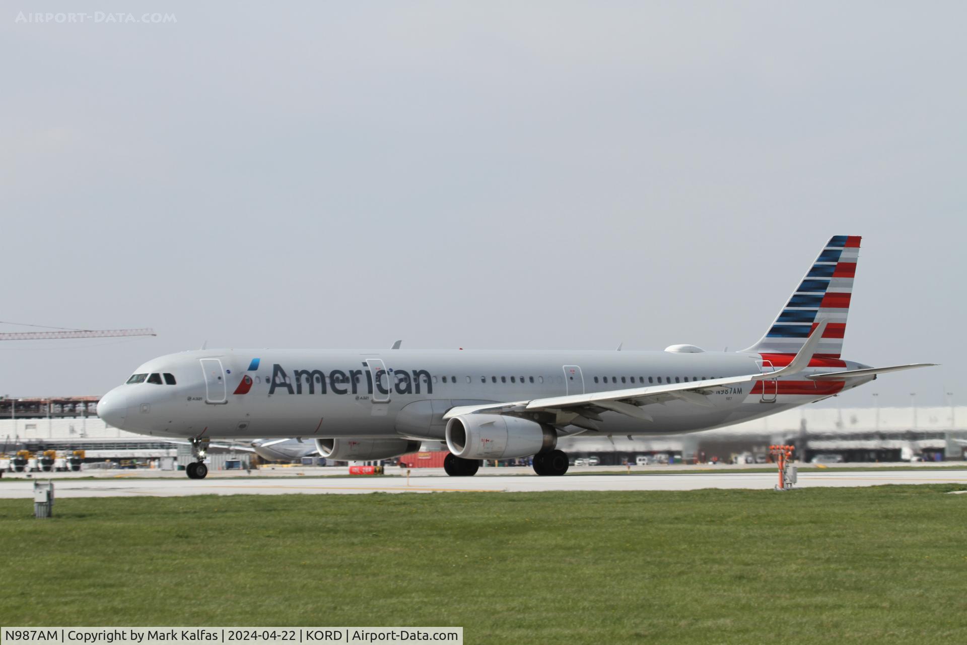 N987AM, 2016 Airbus A321-231 C/N 7079, A321 American Airlines Airbus A321-231 N987AM departing 22L KORD