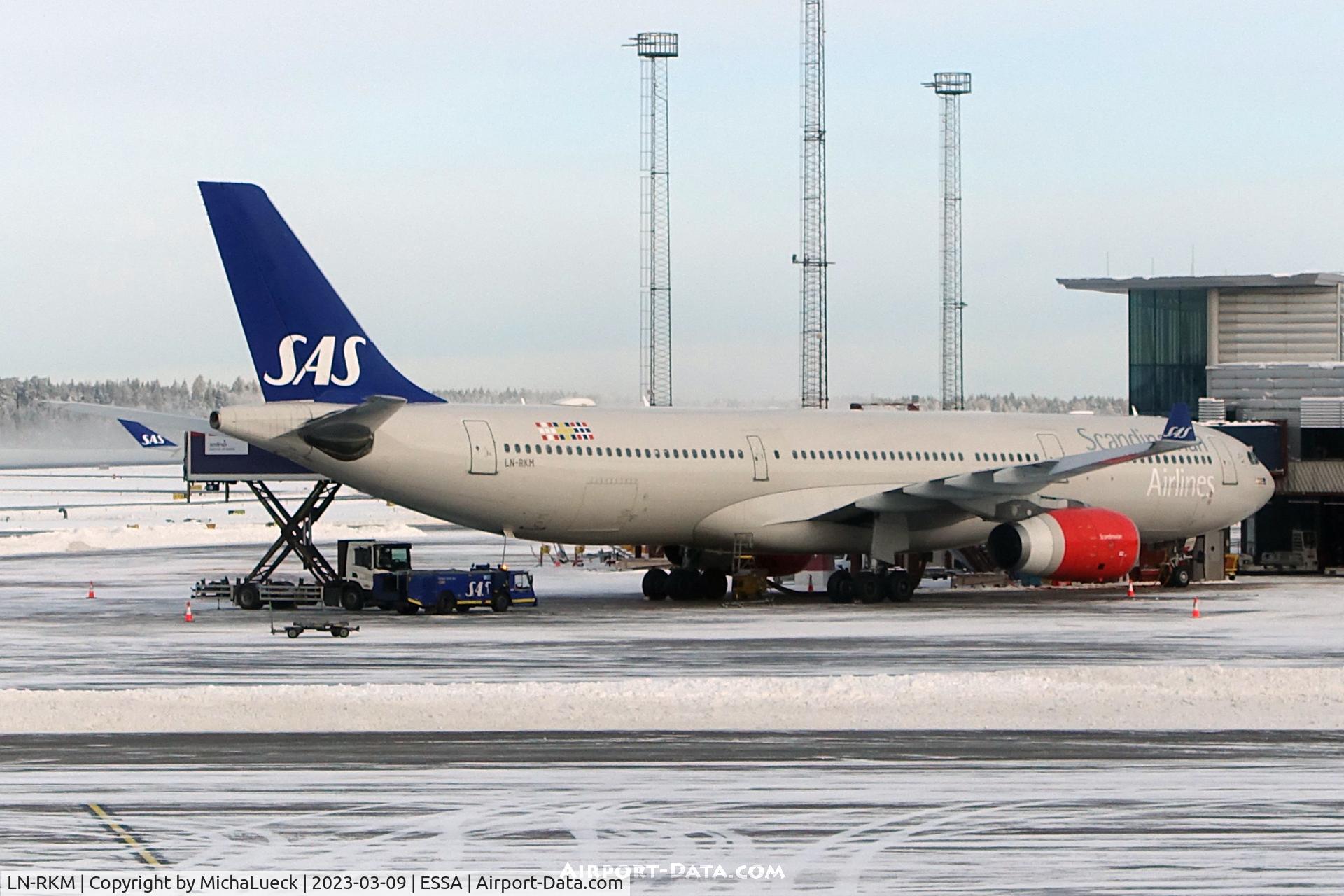 LN-RKM, 2002 Airbus A330-343X C/N 496, At Arlanda