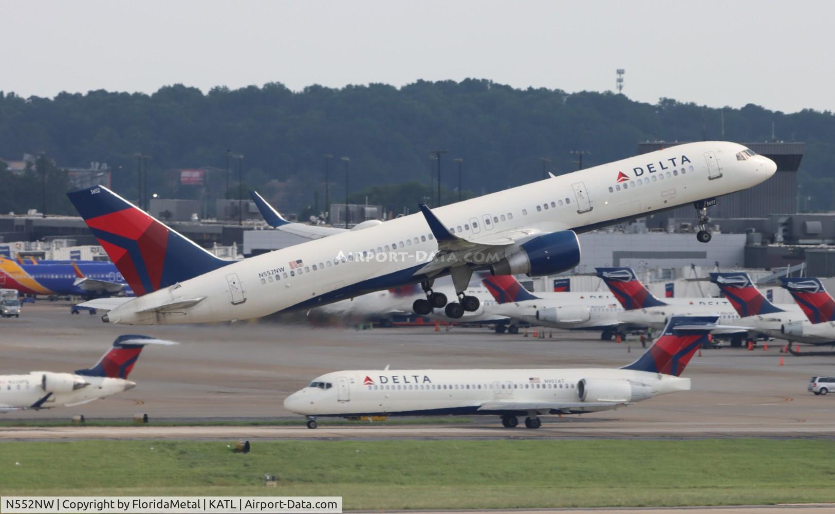 N552NW, 2001 Boeing 757-251 C/N 26499, DAL 752 zx atl-lax
