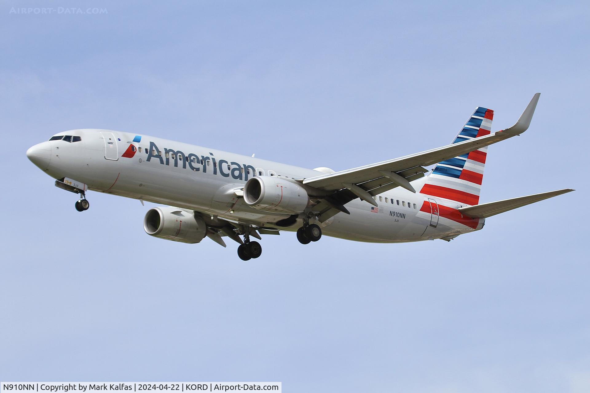N910NN, 2012 Boeing 737-823 C/N 31160, B738 American Airlines Boeing 737-823 N910NN 28C approach KORD