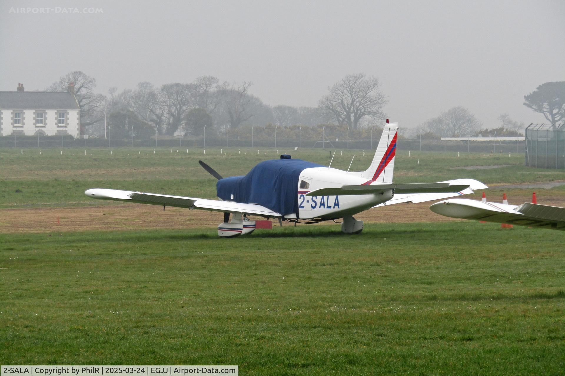 2-SALA, 1979 Piper PA-32-300 Cherokee Six C/N 32-7940106, 2-SALA 1979 Piper PA-32-300 Cherokee Six Jersey Airport 