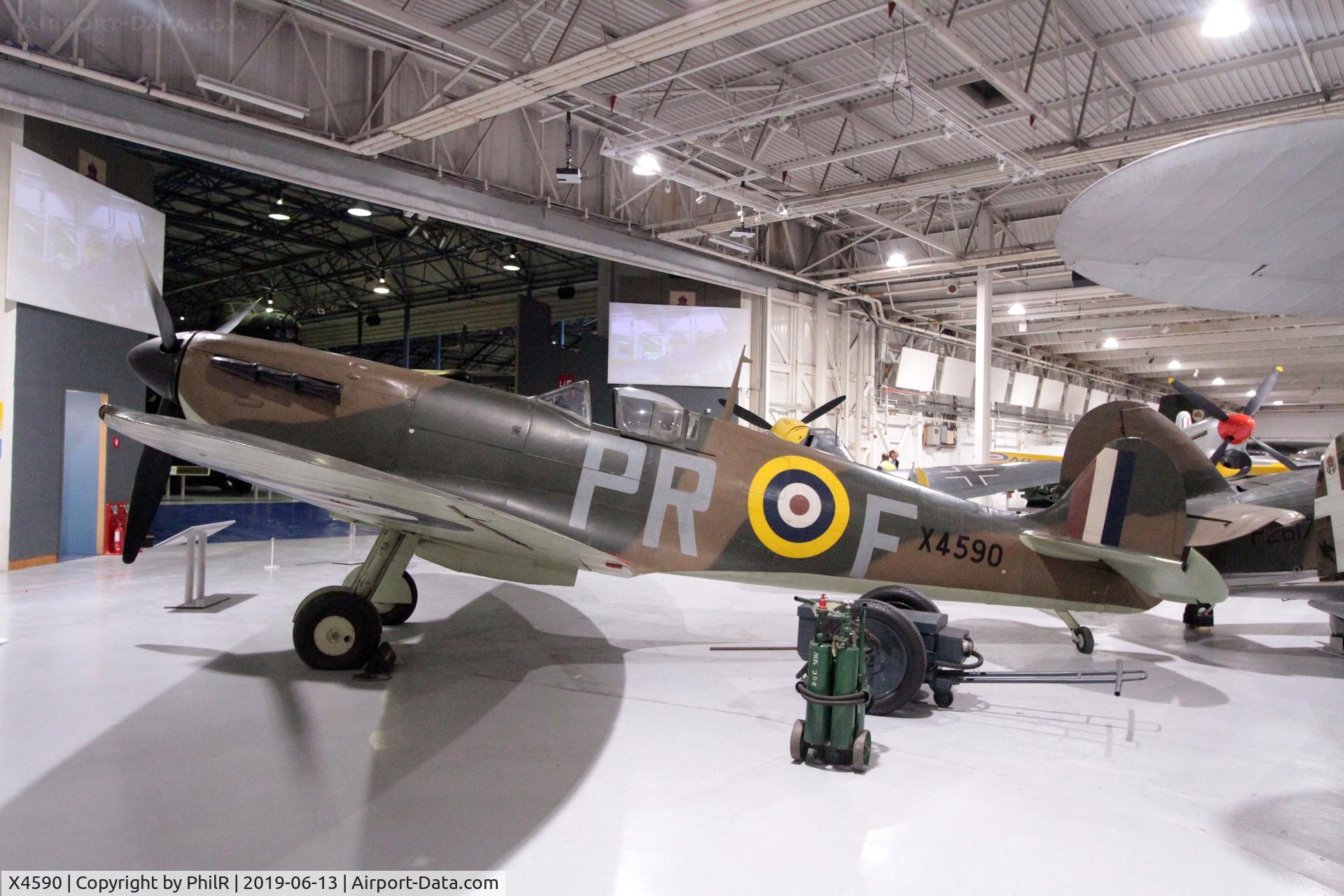 X4590, Supermarine 300 Spitfire Mk1A C/N 6S/81254, X4590 1940 VS Spitfire l RAF Museum Hendon