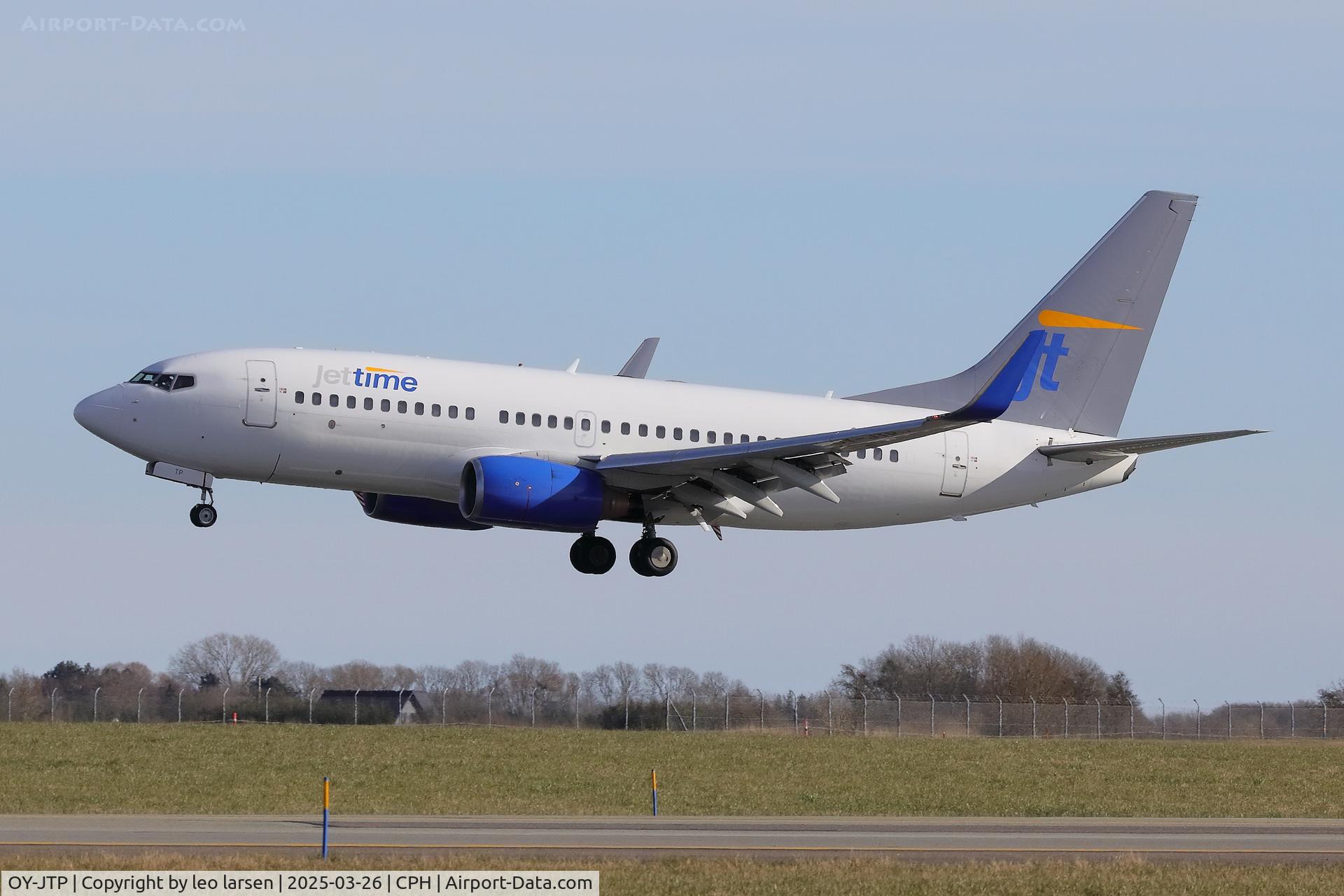 OY-JTP, 2005 Boeing 737-79L C/N 34022, Copenhagen 26.3.2025