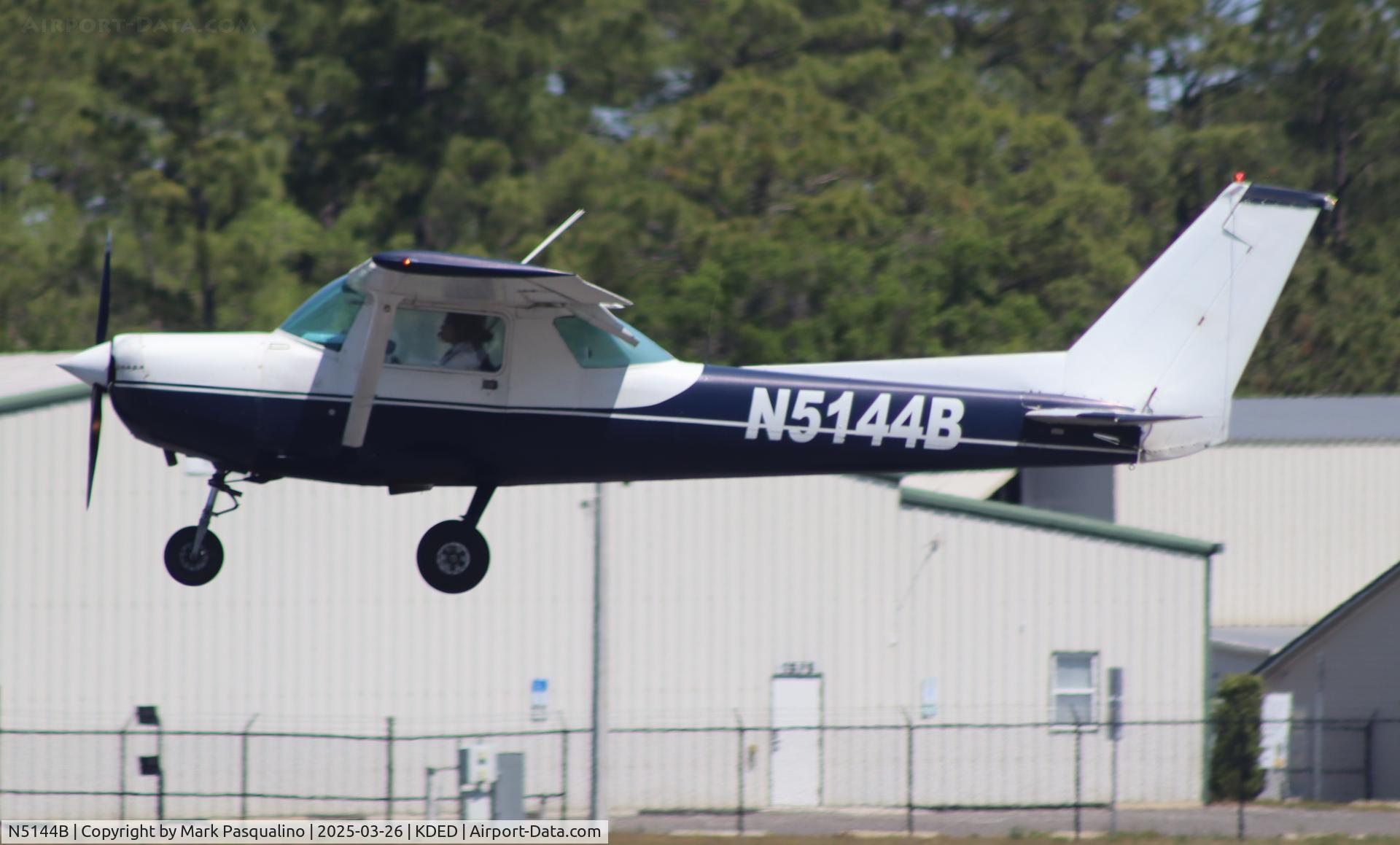 N5144B, 1979 Cessna 152 C/N 15283774, Cessna 152