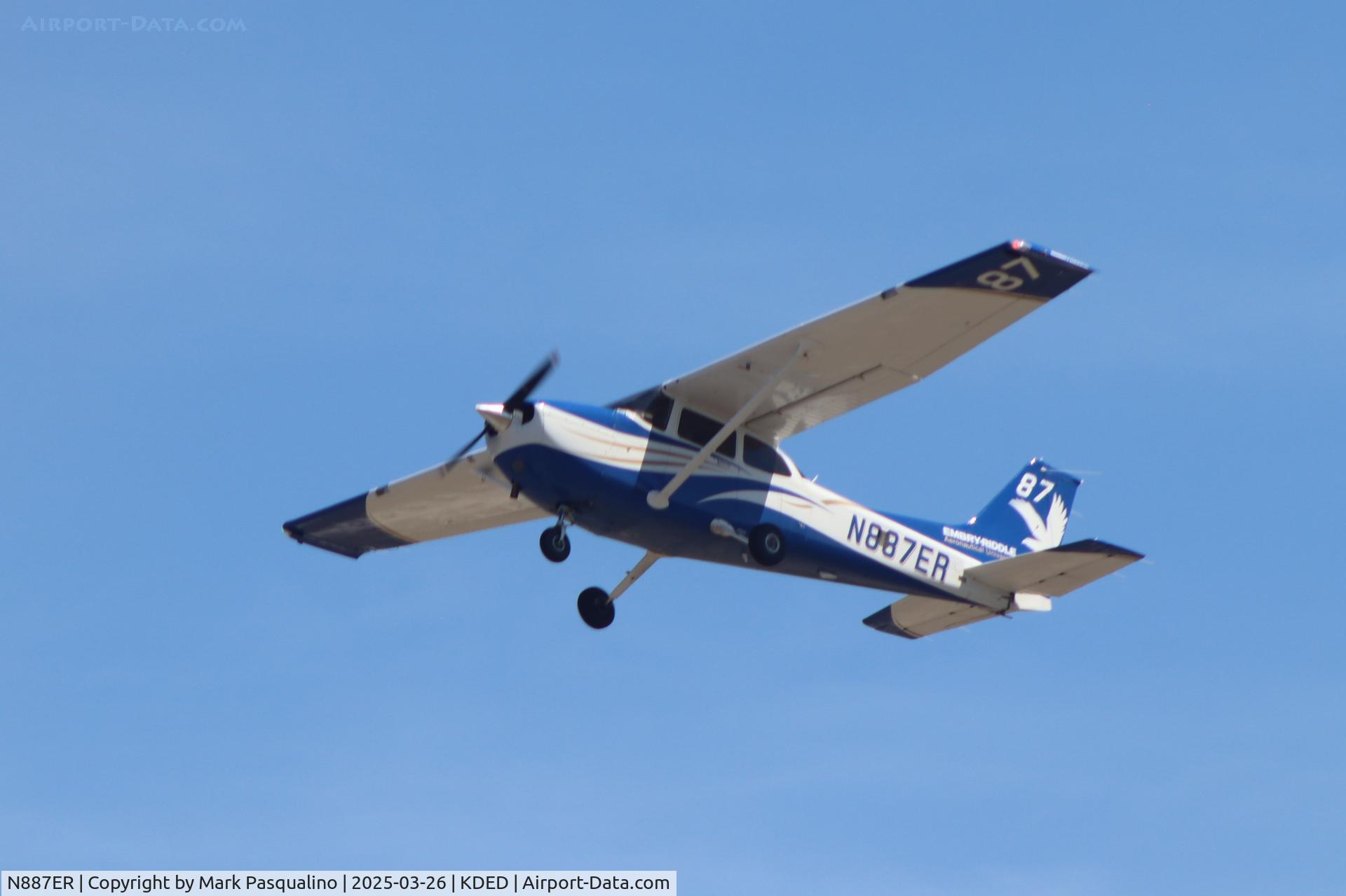 N887ER, 2022 Cessna 172S C/N 172S12817, Cessna 172S