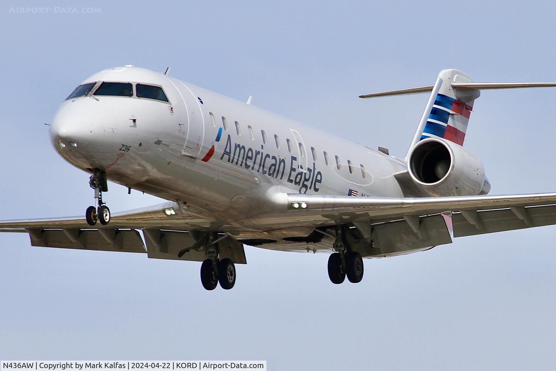 N436AW, 2002 Bombardier CRJ-200LR (CL-600-2B19) C/N 7734, CRJ2 Air Wisconsin/ American Eagle BOMBARDIER INC CL-600-2B19 N436AW 28C approach KORD
