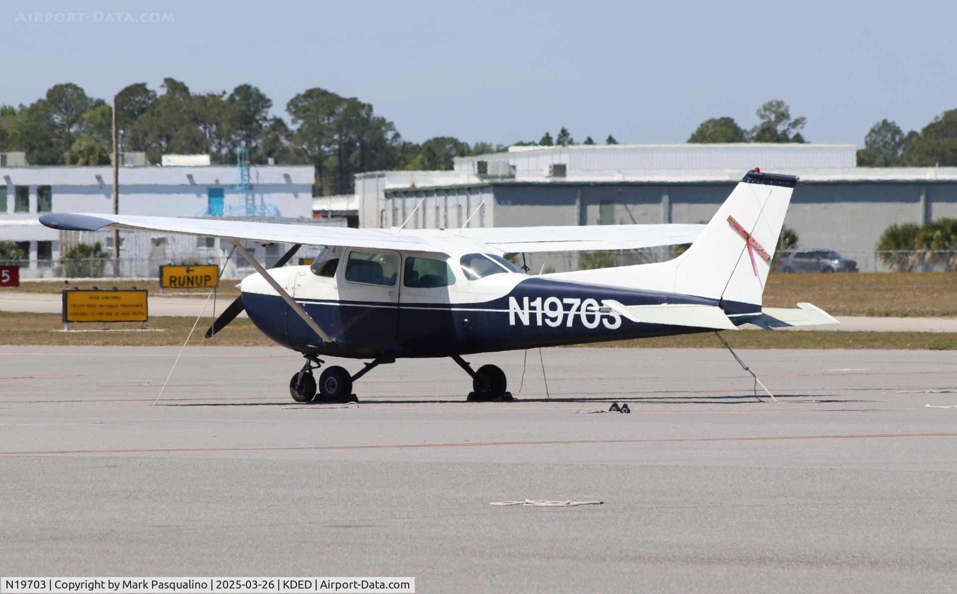 N19703, 1972 Cessna 172L C/N 17260685, Cessna 172L