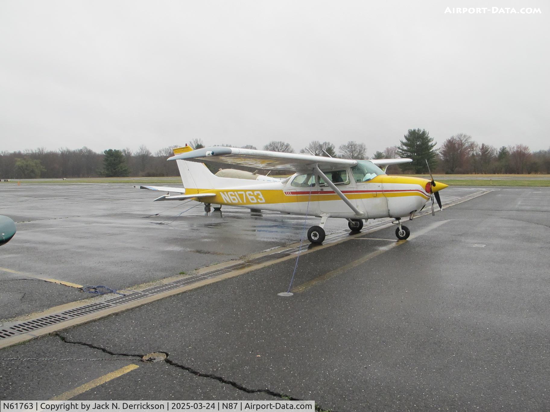 N61763, 1975 Cessna 172M C/N 17264784, 172 at Air-Mods