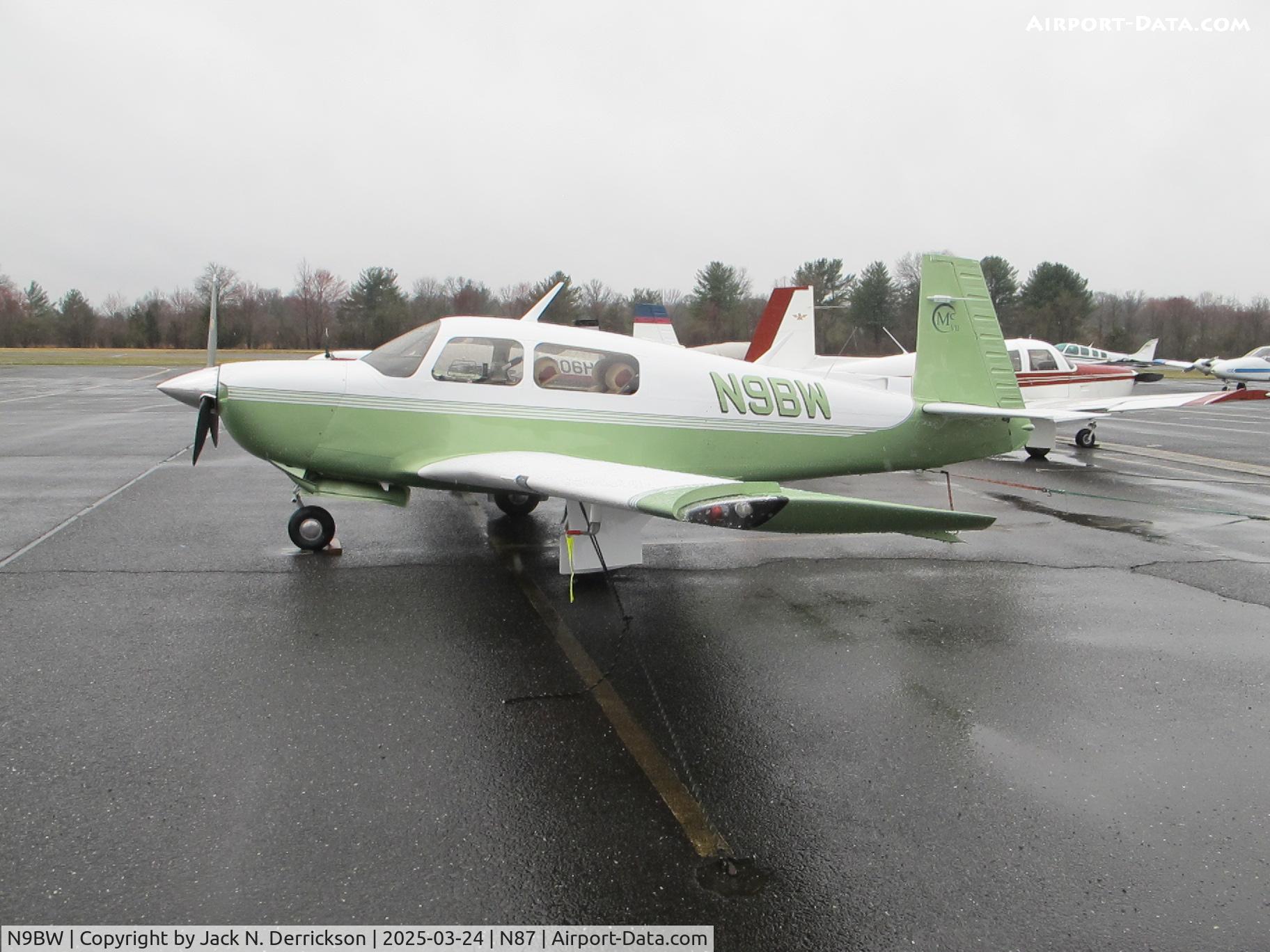 N9BW, 1984 Mooney M20J 201 C/N 24-1513, M20 at Air-Mods
