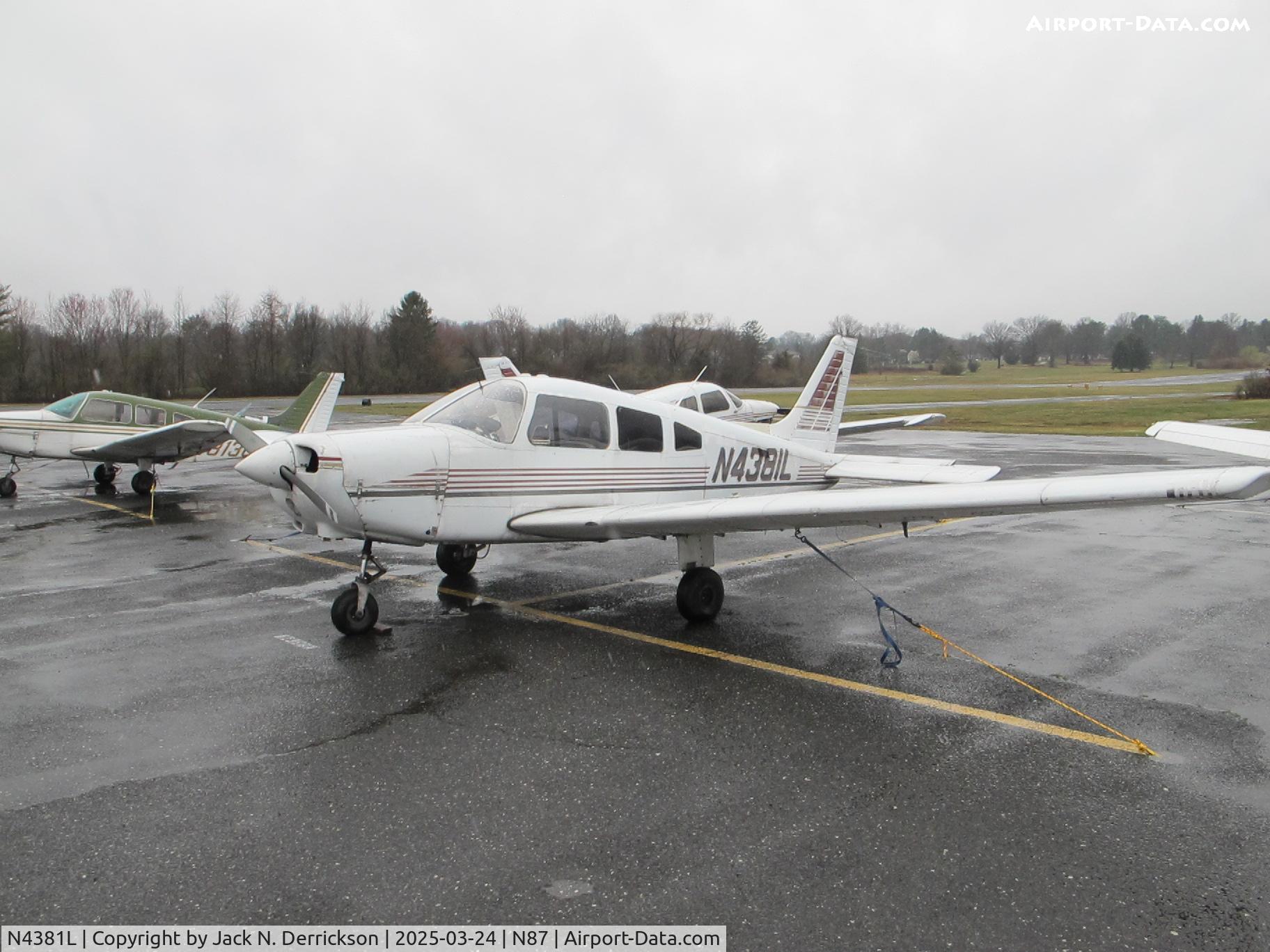N4381L, 1984 Piper PA-28-161 C/N 28-8516016, Cherokee at Air-Mods
