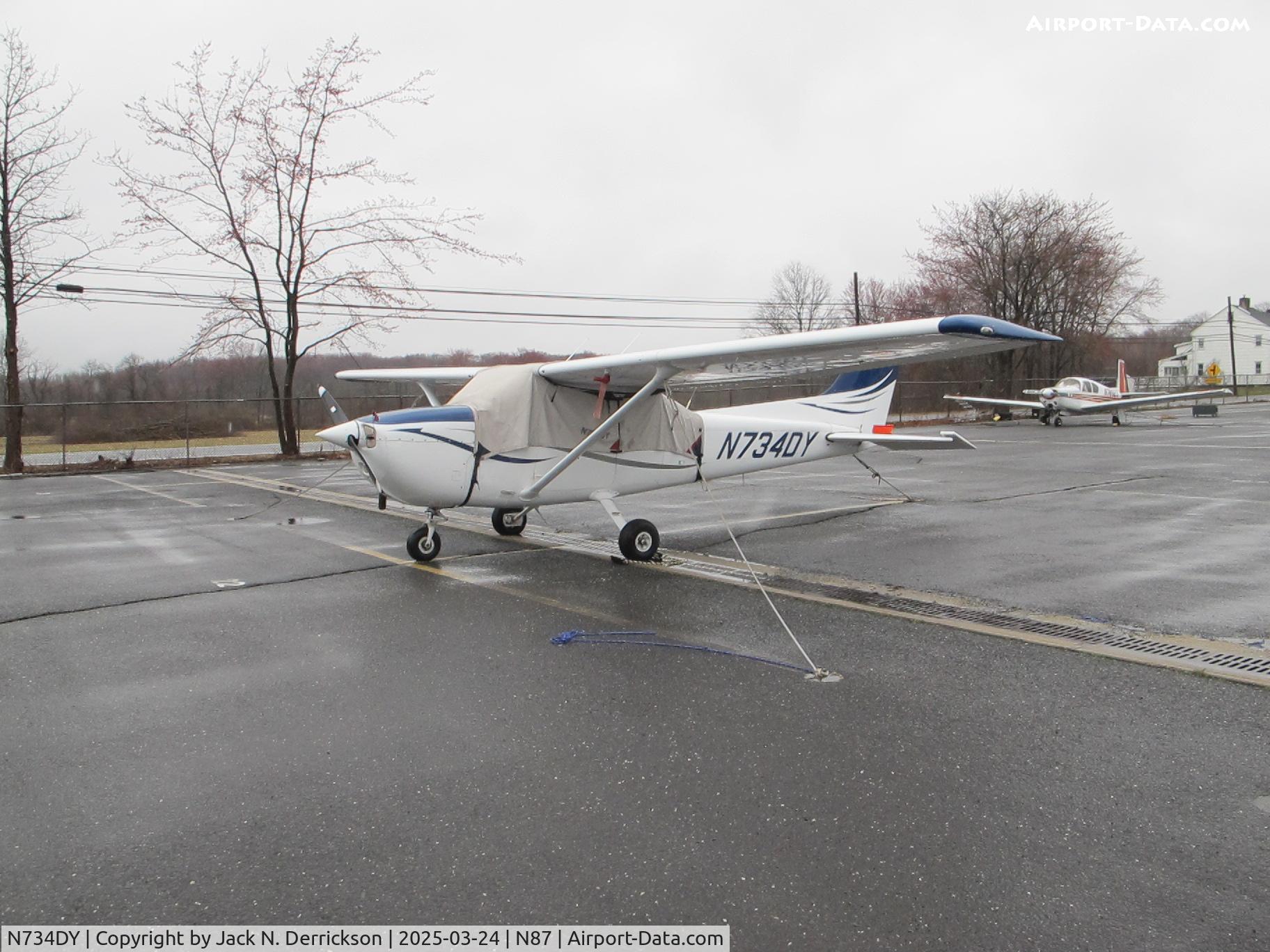N734DY, 1977 Cessna 172N C/N 17268785, 172 at Air-Mods