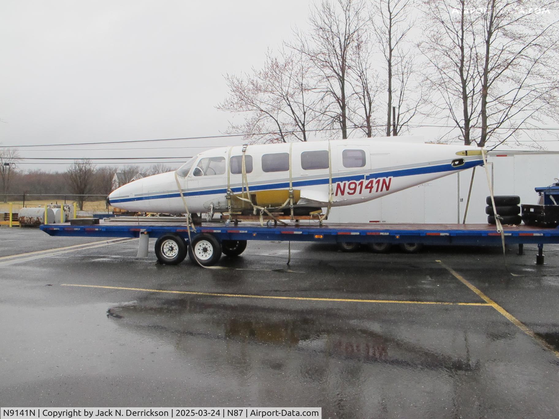 N9141N, 1982 Piper PA-31-350 Chieftain C/N 318253009, Navajo at Air-Mods