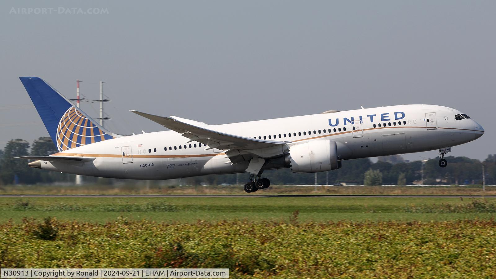 N30913, 2014 Boeing 787-8 Dreamliner C/N 35879, at eham