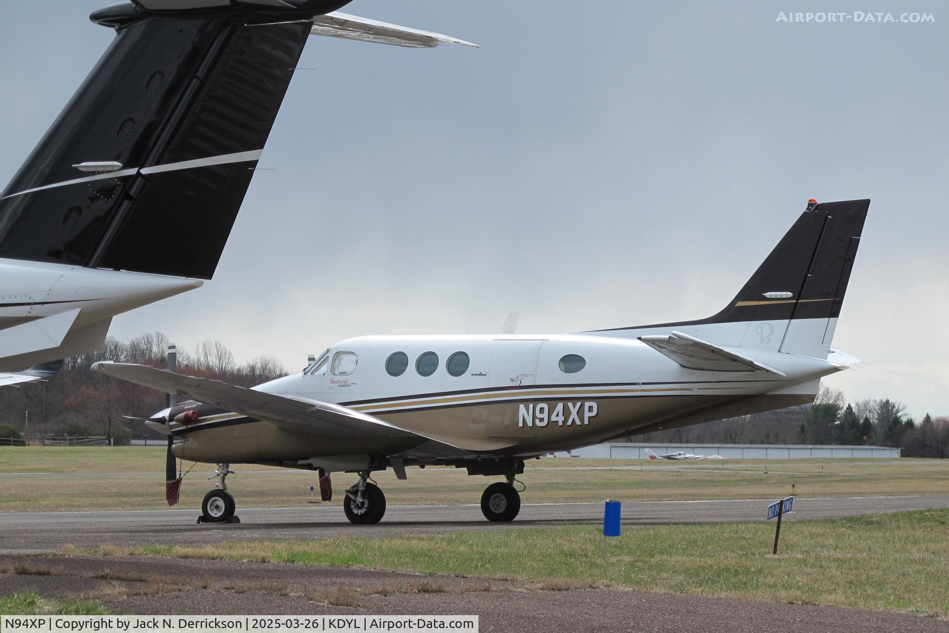 N94XP, Beech C90A King Air C/N LJ1247, C90 at Doylestown