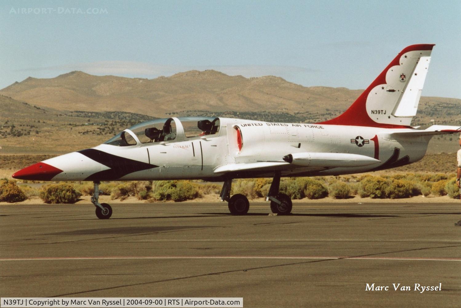 N39TJ, 1981 Aero L-39C Albatros C/N 812041, N39TJ race #1 at Reno Air Races 2004, pilot was Dave Morss.