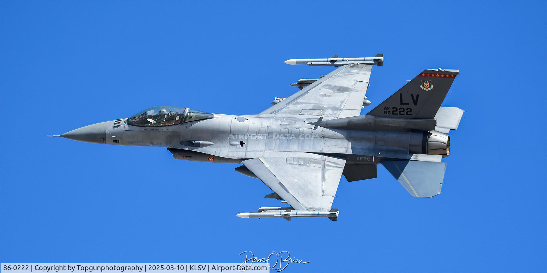 86-0222, 1986 General Dynamics F-16C Fighting Falcon C/N 5C-328, CAJUN43 flexes low over the raceway