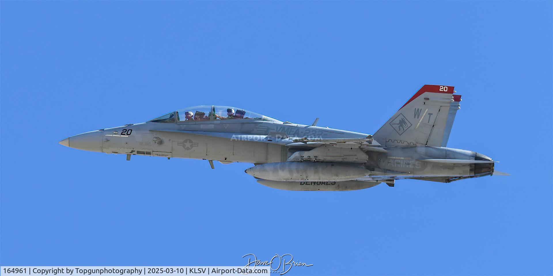 164961, McDonnell Douglas F/A-18D Hornet C/N 1261/D136, DEVIL41 blasts out to the range