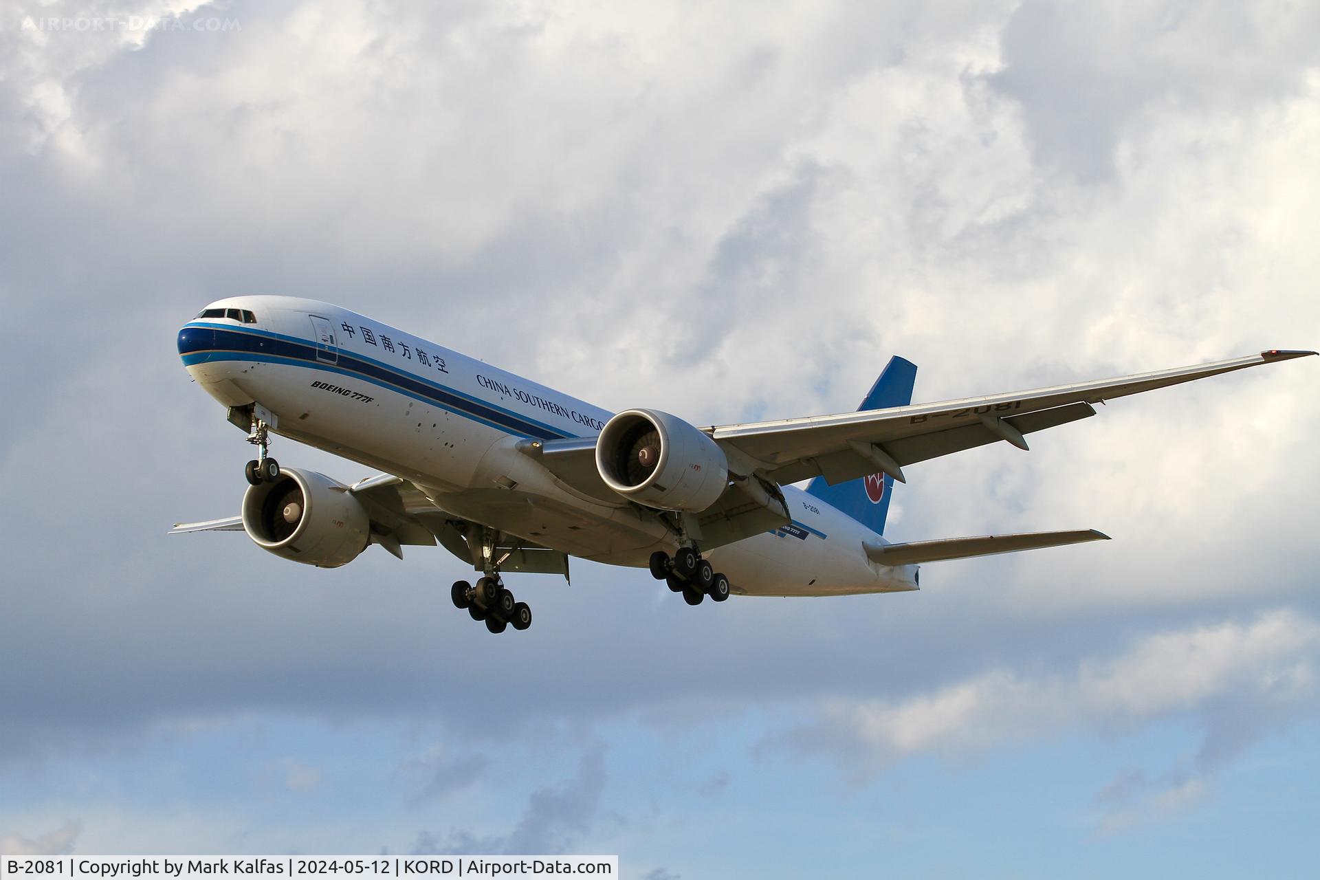 B-2081, 2010 Boeing 777-F1B C/N 37313, B77L China Southern Cargo Boeing 777-F1B,  B-2081 on approach KORD