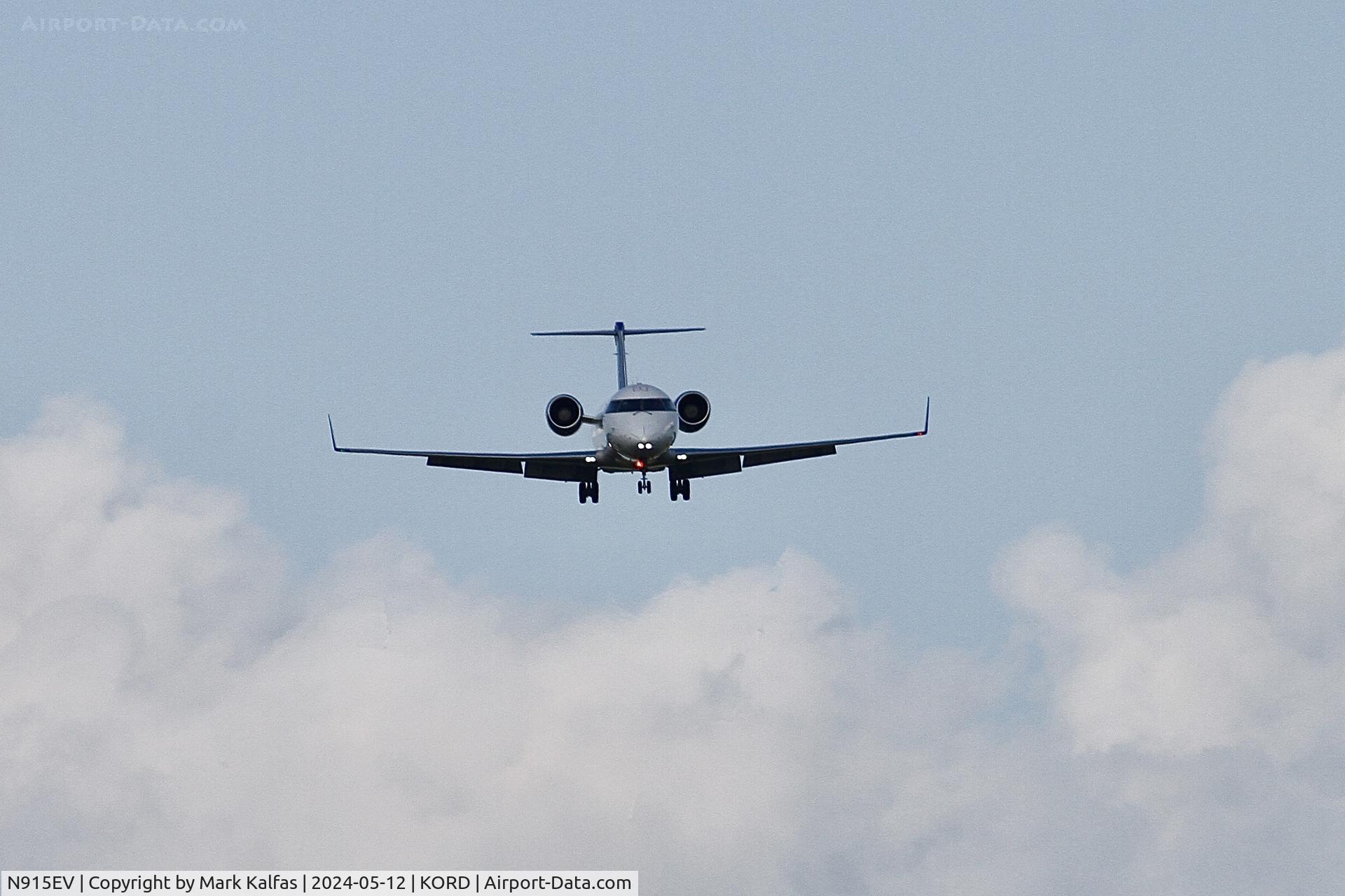 N915EV, 2003 Bombardier CRJ-200ER (CL-600-2B19) C/N 7754, CRJ2 SkyWest/United Express Bombardier CRJ-200ER N915EV arriving 28C KORD