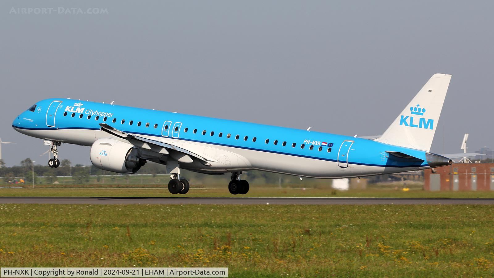PH-NXK, 2022 Embraer E195-E2 C/N 19020066, at eham