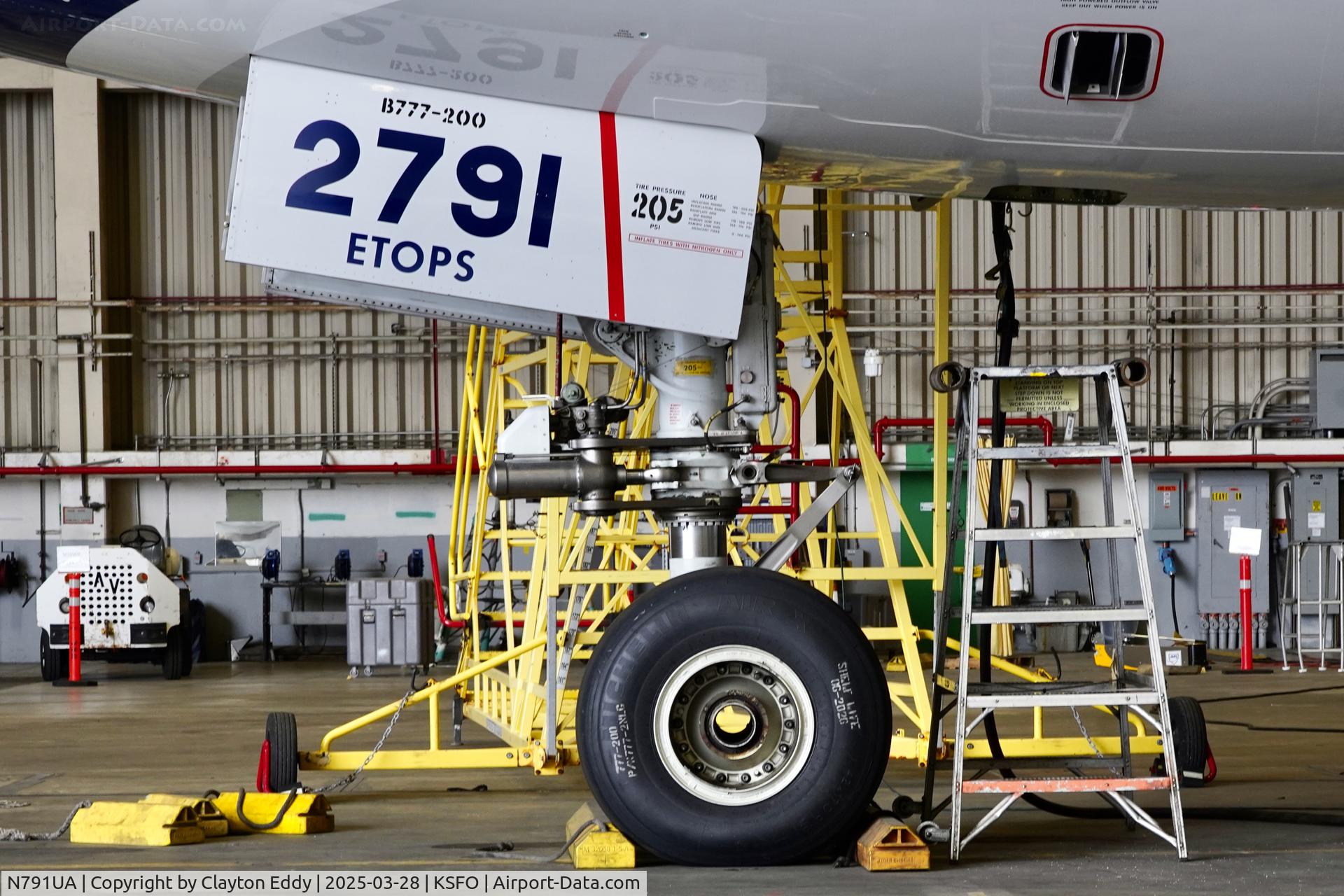 N791UA, 1997 Boeing 777-222 C/N 26933, SFO 2025