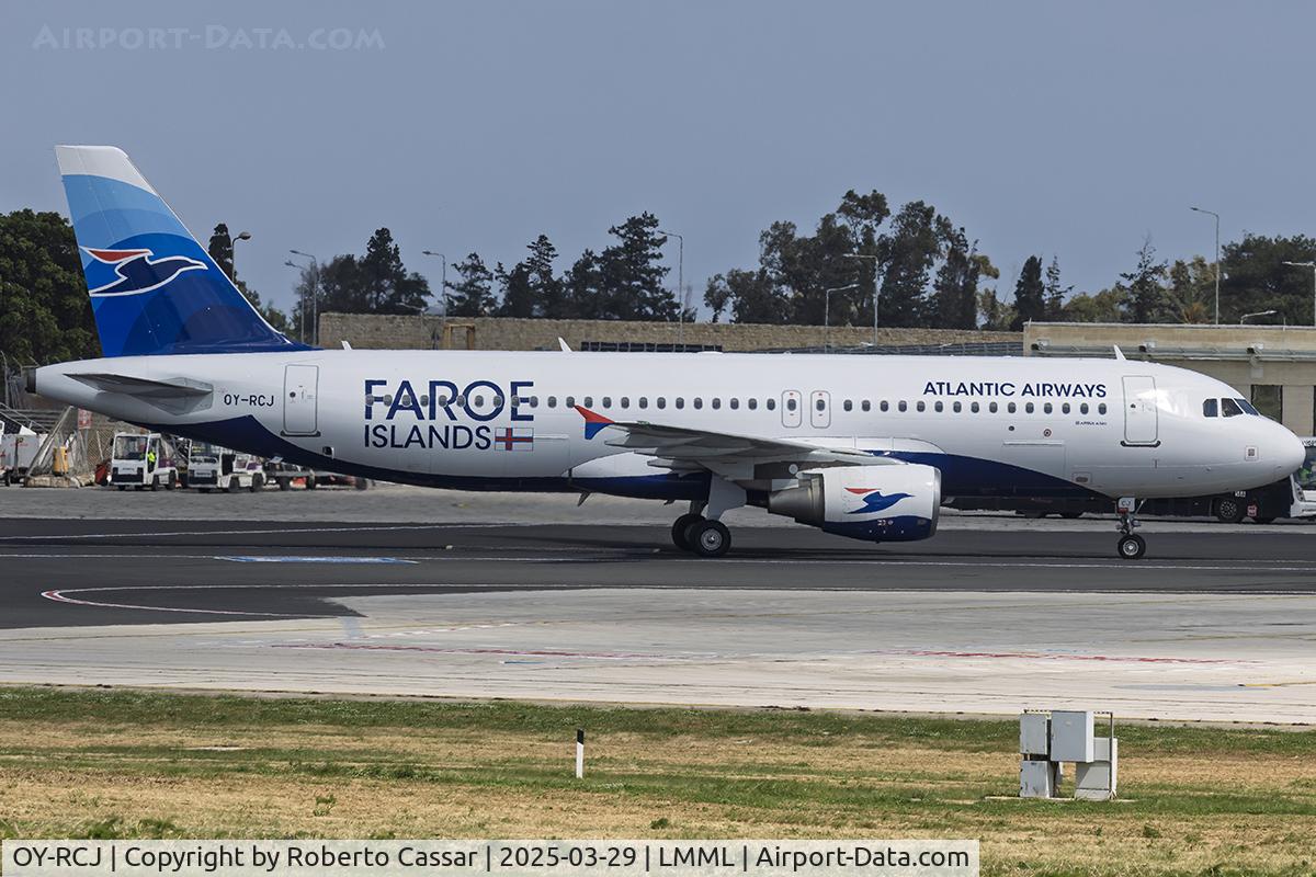 OY-RCJ, 2016 Airbus A320-214 C/N 7465, Park 9