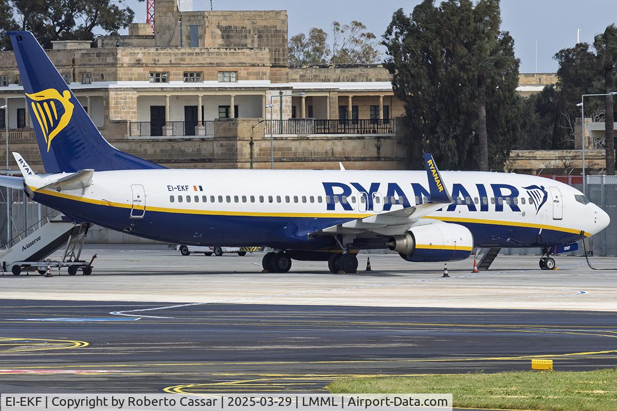EI-EKF, 2009 Boeing 737-8AS C/N 35025, Park 8S