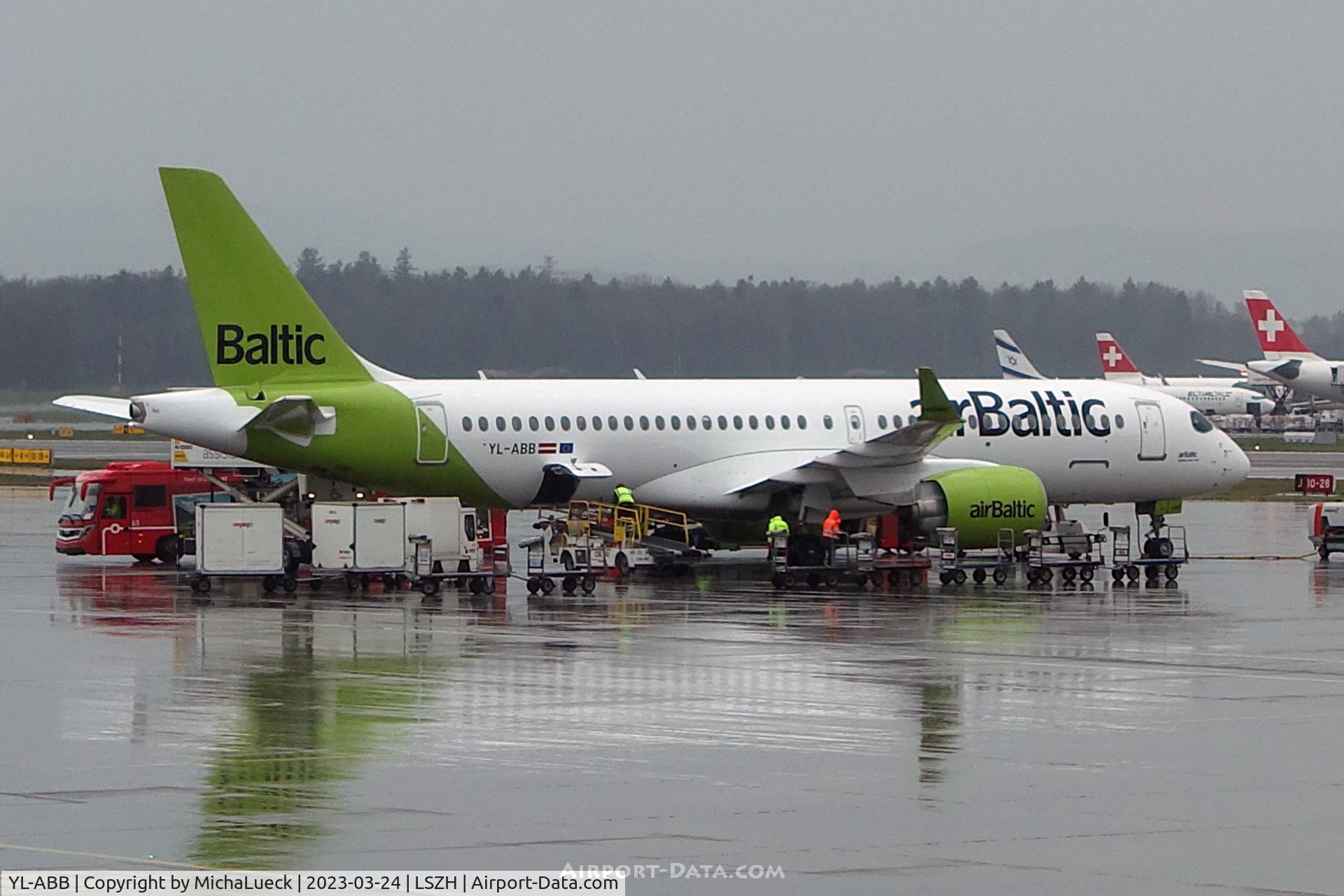YL-ABB, 2021 Airbus A220-300 C/N 55126, A rainy day in Zürich