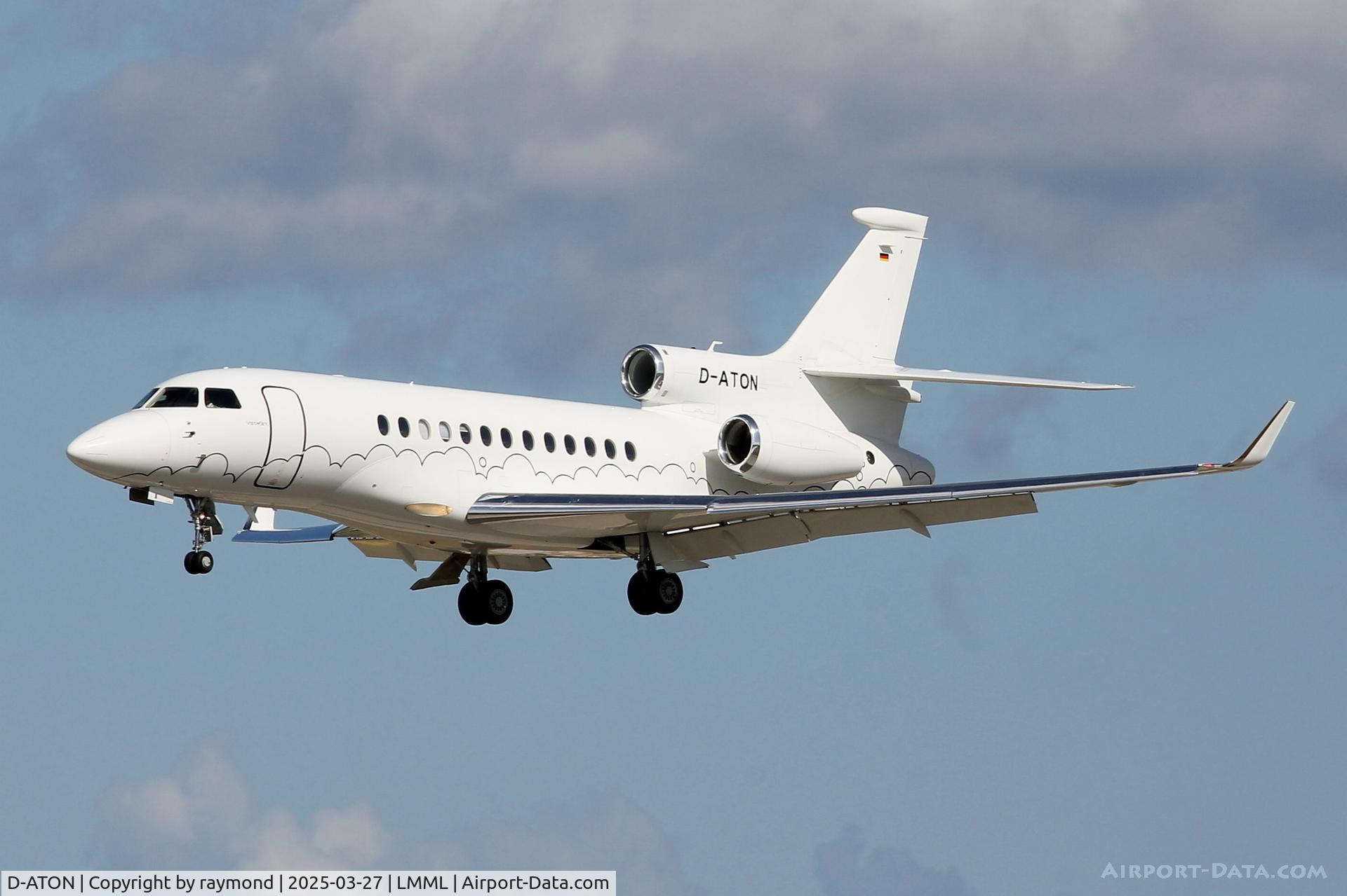 D-ATON, 2011 Dassault Falcon 7X C/N 124, Dassault Falcon 7X D-ATON VistaJet