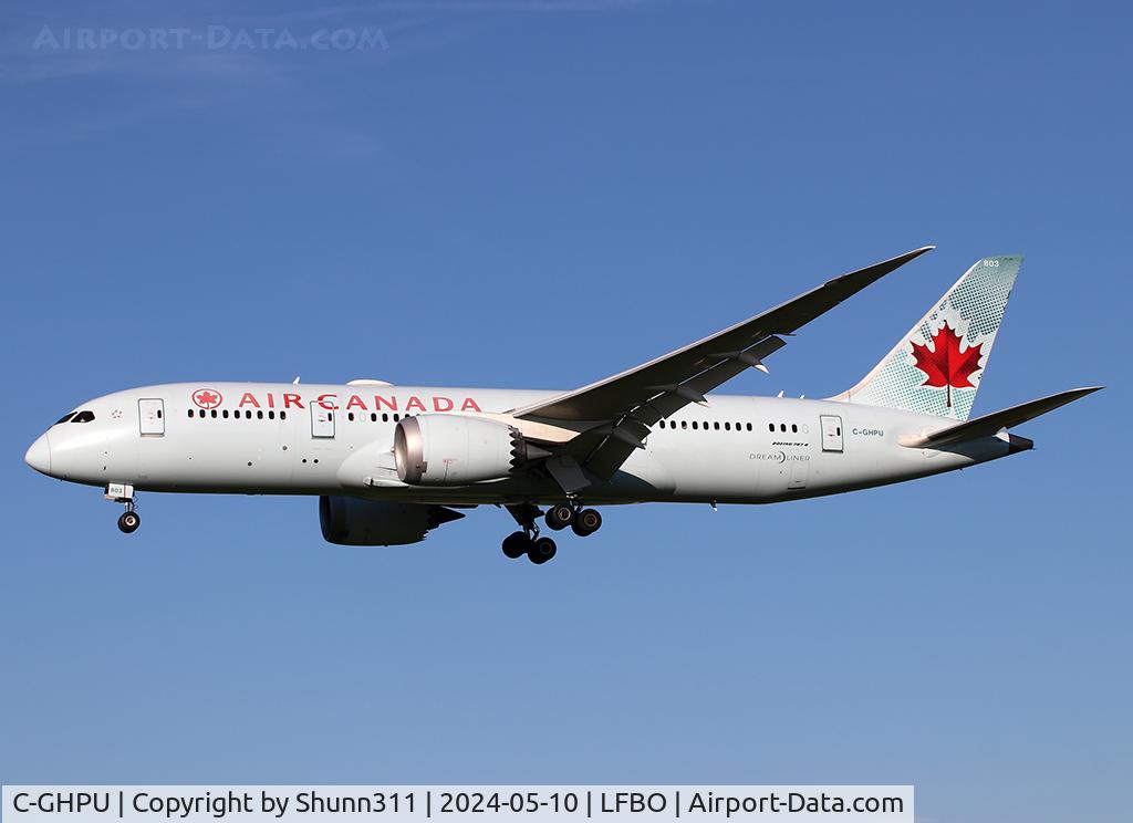 C-GHPU, 2014 Boeing 787-8 Dreamliner C/N 35259, Landing rwy 14R in old c/s
