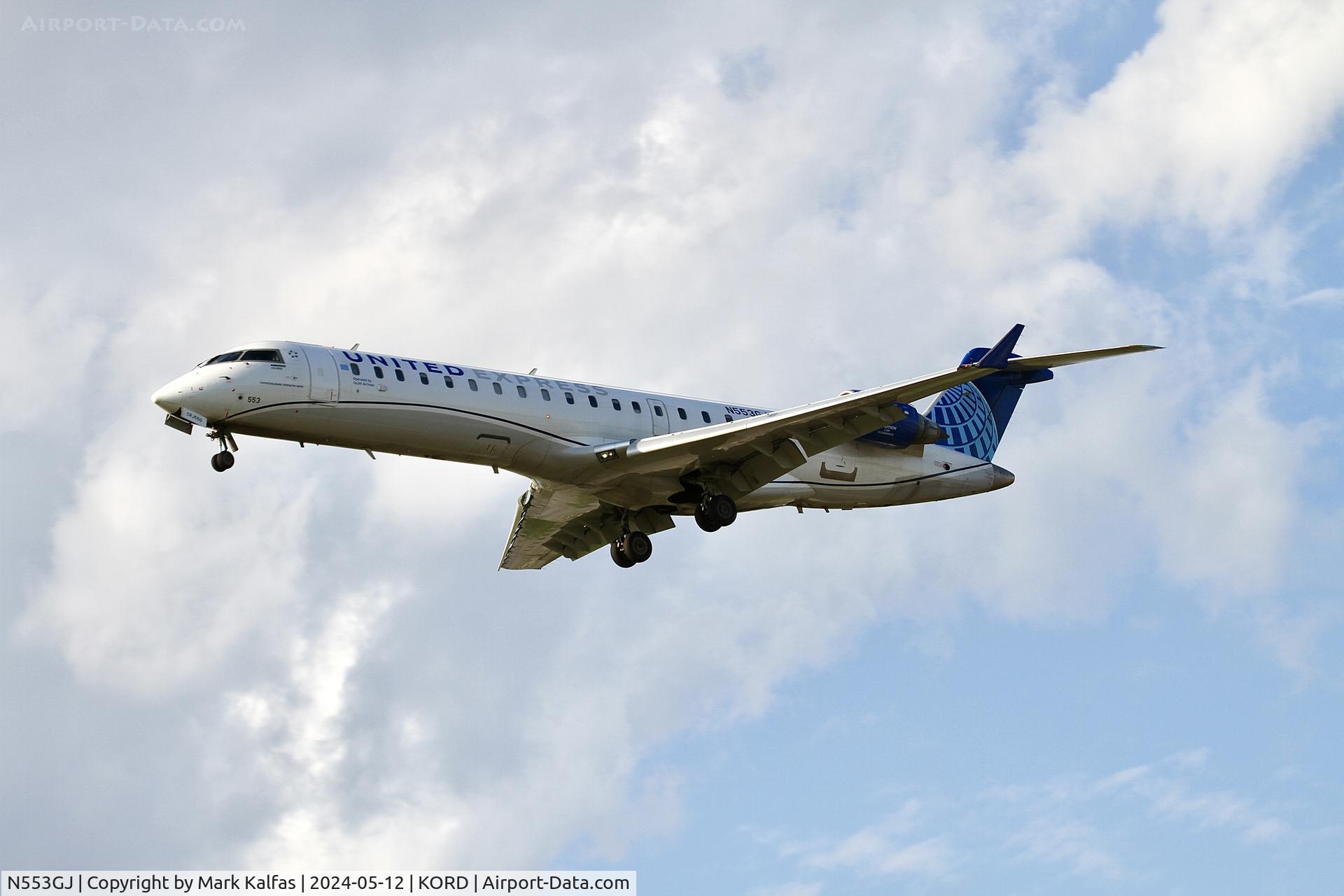 N553GJ, Bombardier CRJ-701ER (CL-600-2C10) Regional Jet C/N 10296, CRJ7 GoJet/United Express Canadair Regional Jet CRJ-550 /CRJ7, N553GJ arriving 28C KORD