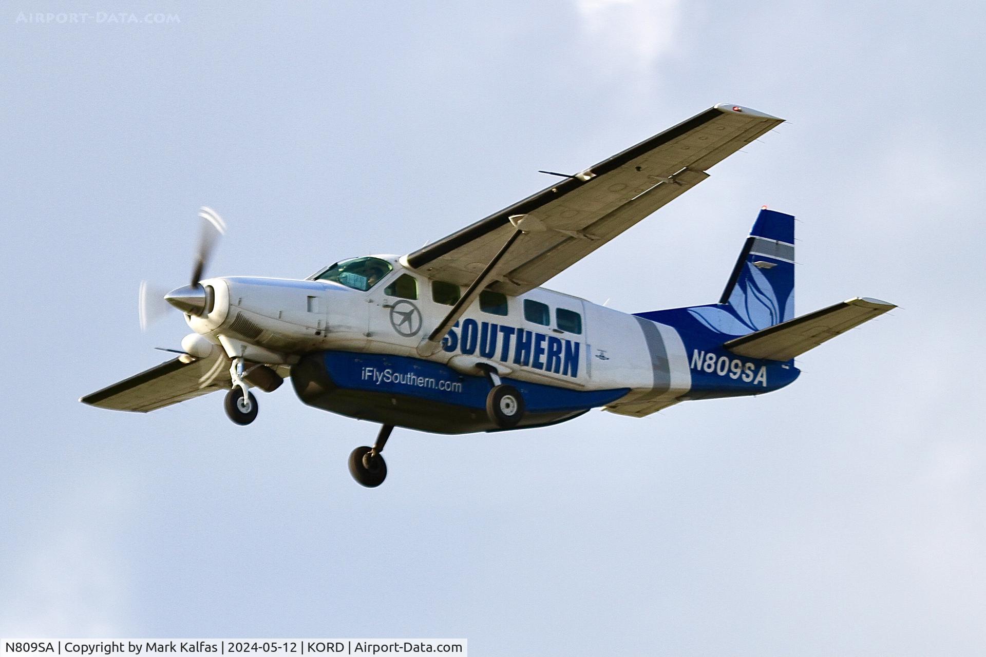 N809SA, 1986 Cessna 208B C/N 20800081, C208 Southern Airways Express Cessna 208B N809SA 28C approach KORD