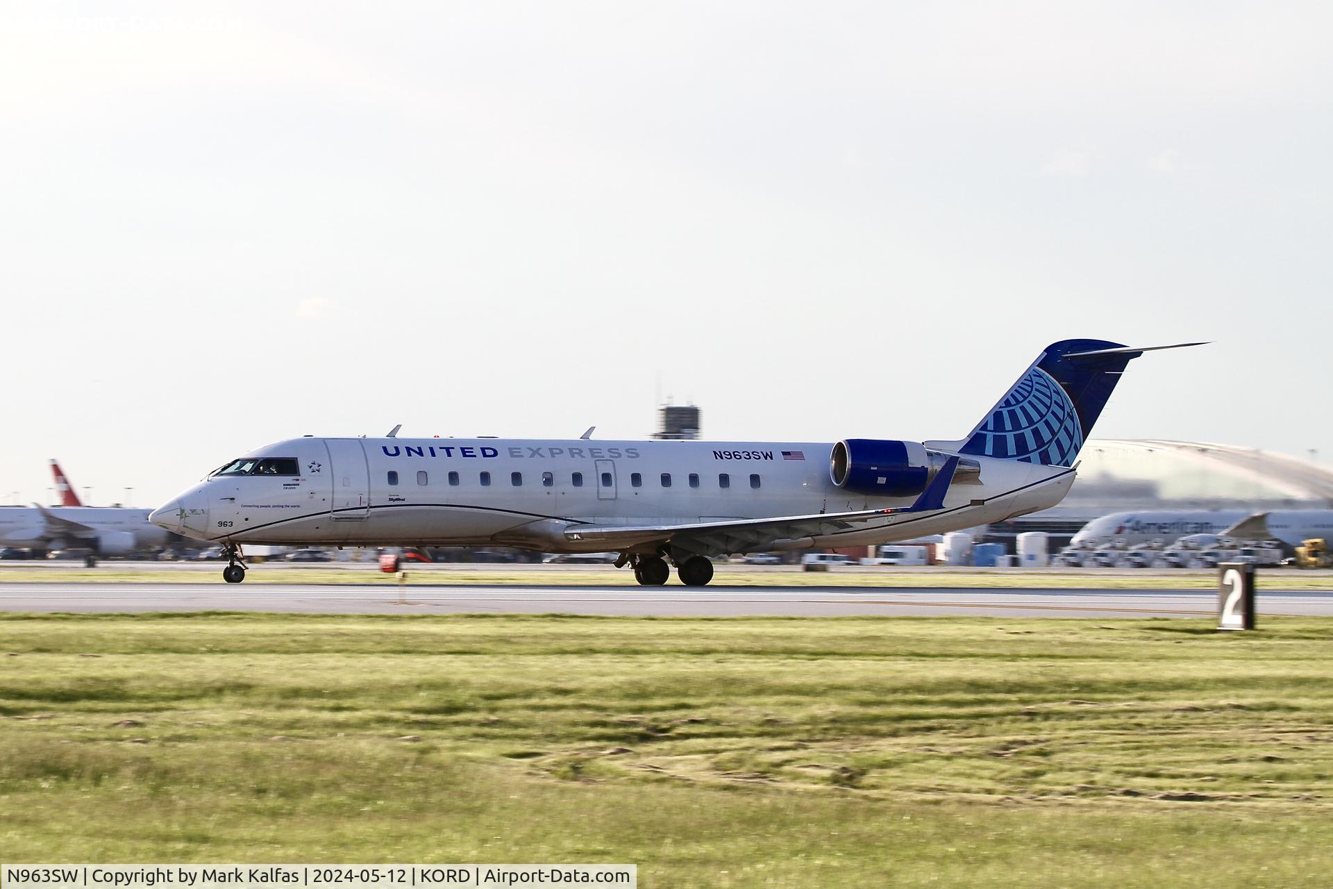 N963SW, 2003 Bombardier CRJ-200LR (CL-600-2B19) C/N 7865, CRJ2 SkyWest / United Express CRJ-200LR (CL-600-2B19) N963SW departing 22l KORD