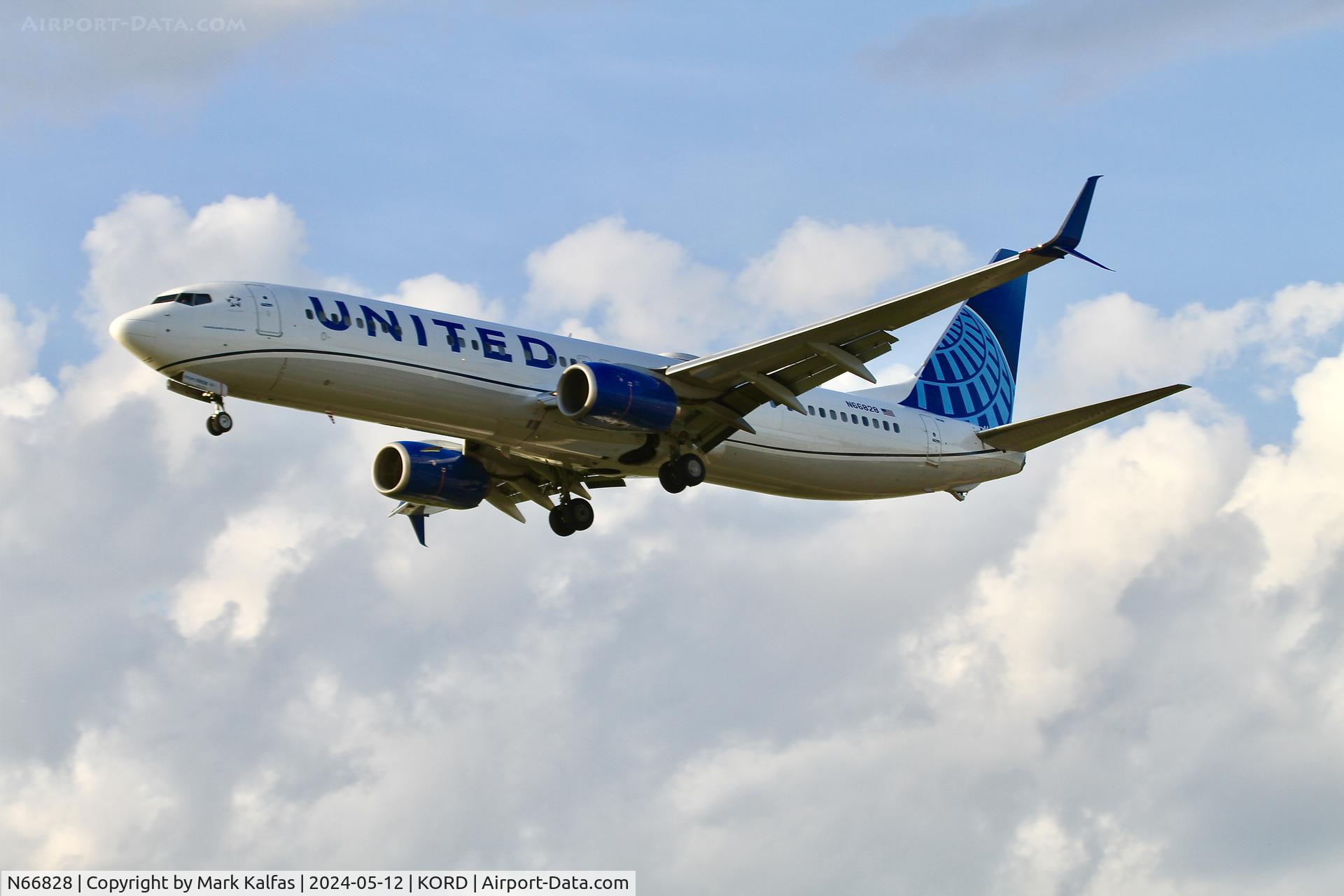 N66828, 2014 Boeing 737-924/ER C/N 44580, B739 United Airlines BOEING 737-924ER N66828 28C approach KORD